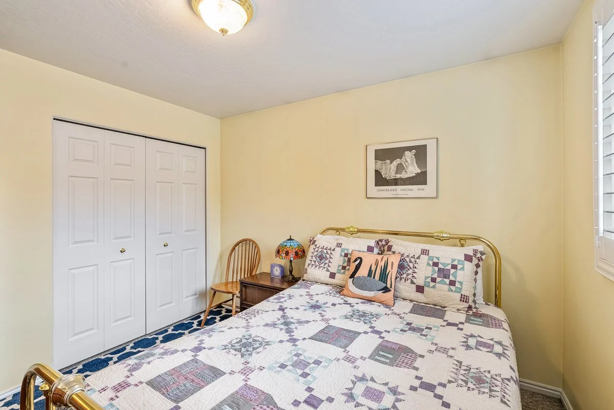 23 - 2268 Ina Ave.jpg