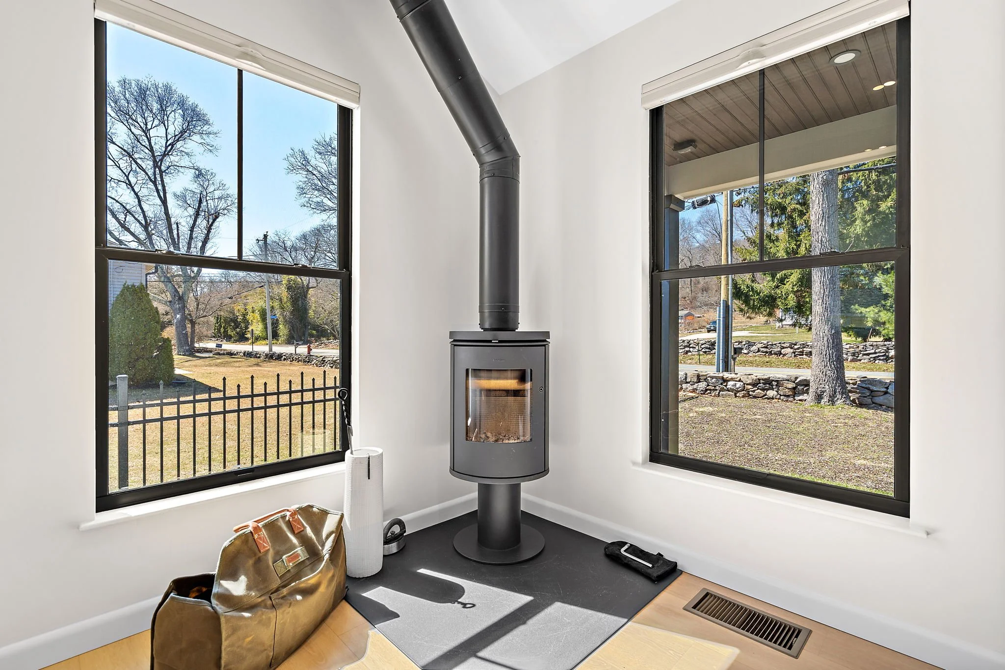 10-web-or-mls-863 Middlebridge-8.jpg