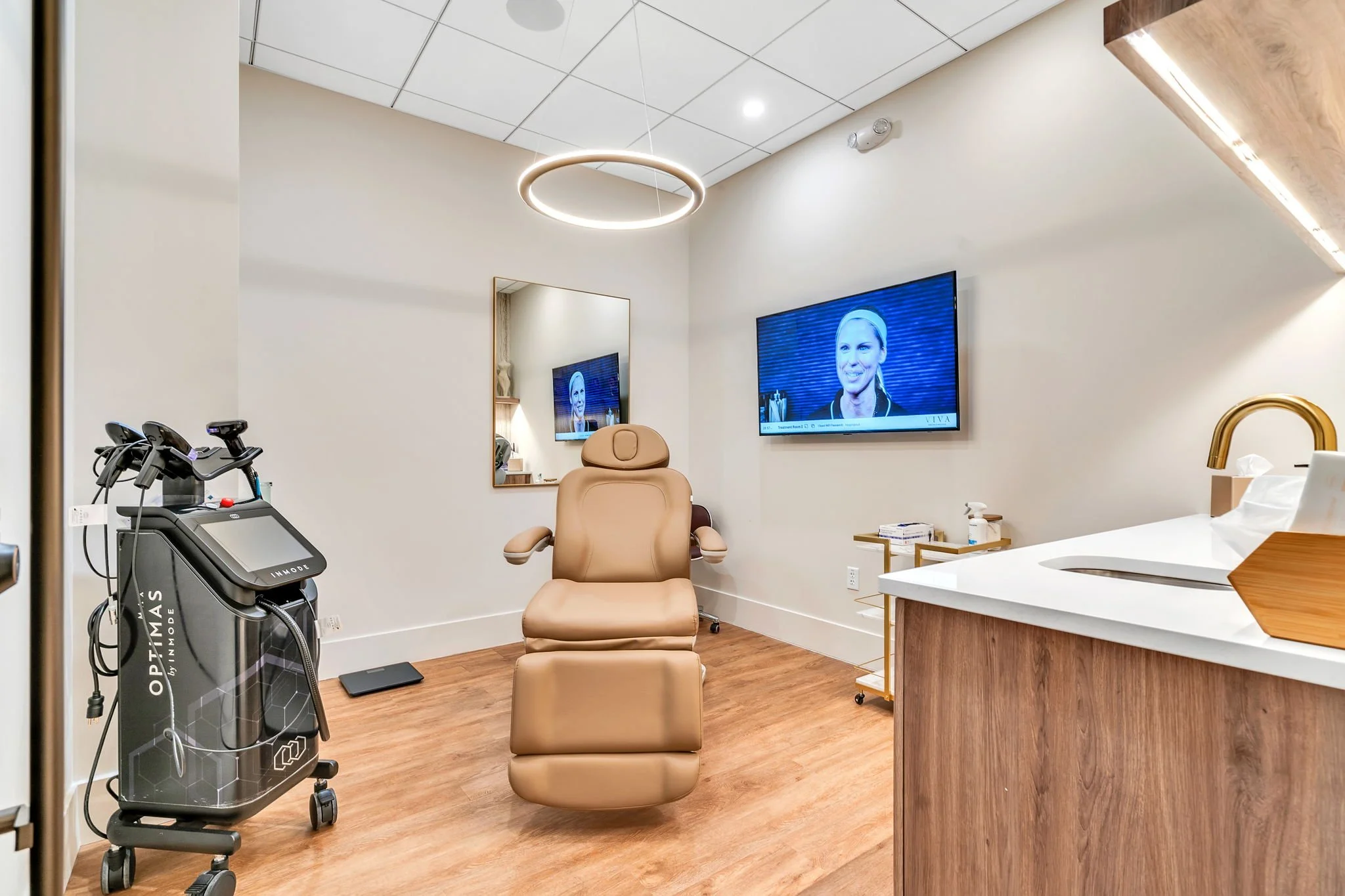 32-web-or-mls-Viva Med Spa-30.jpg