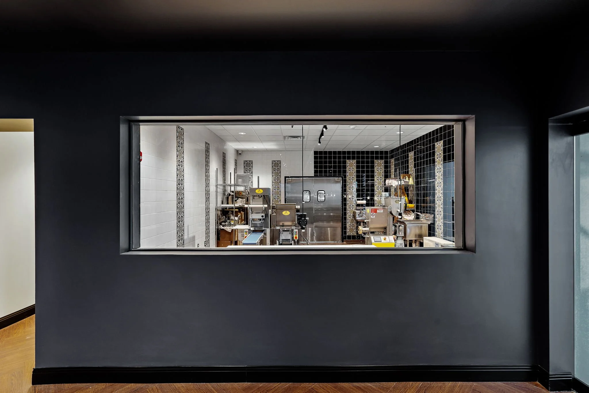 47-web-or-mls-151 Tower Hill Rd-60.jpg