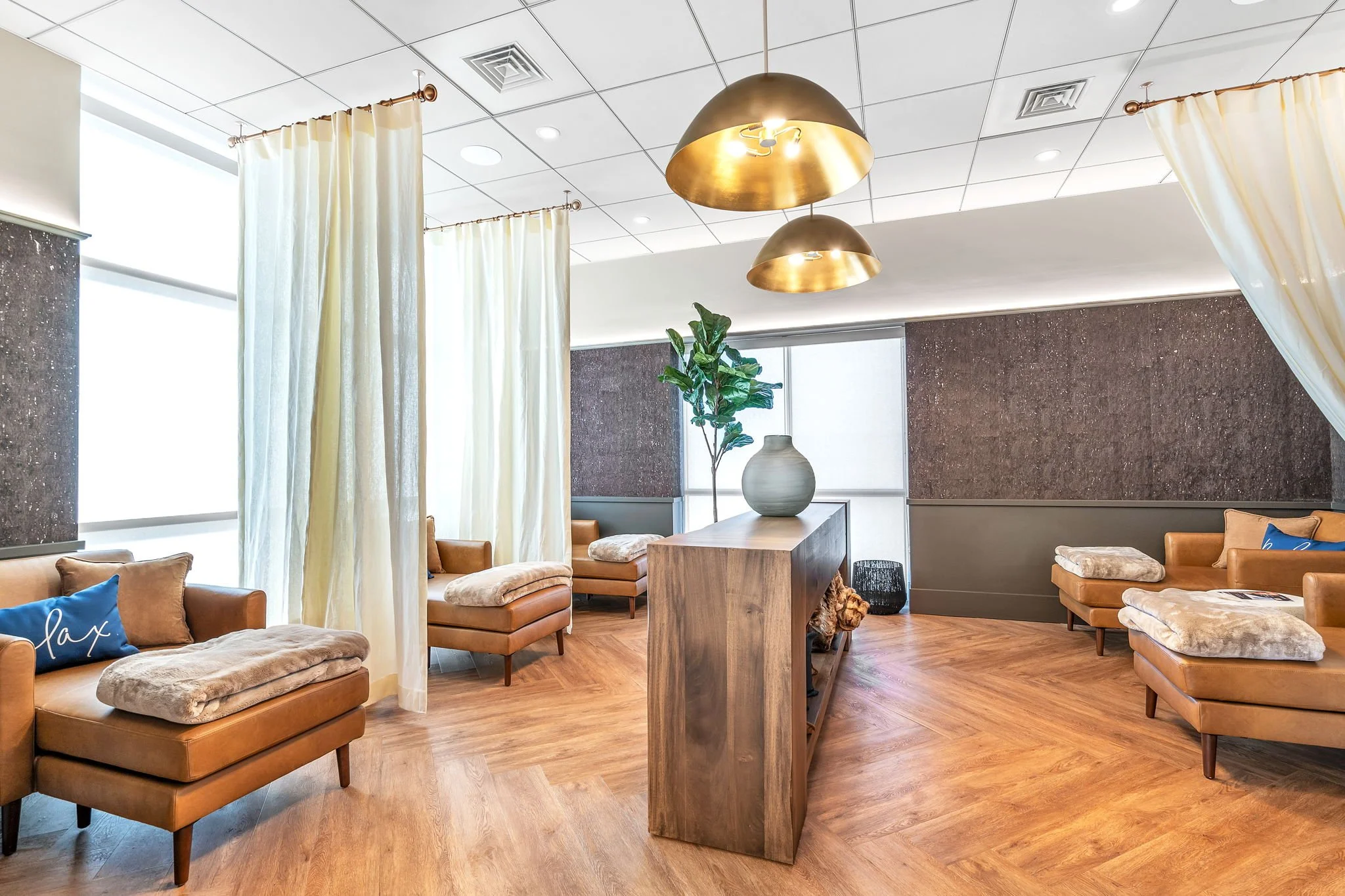 39-web-or-mls-Viva Med Spa-37.jpg