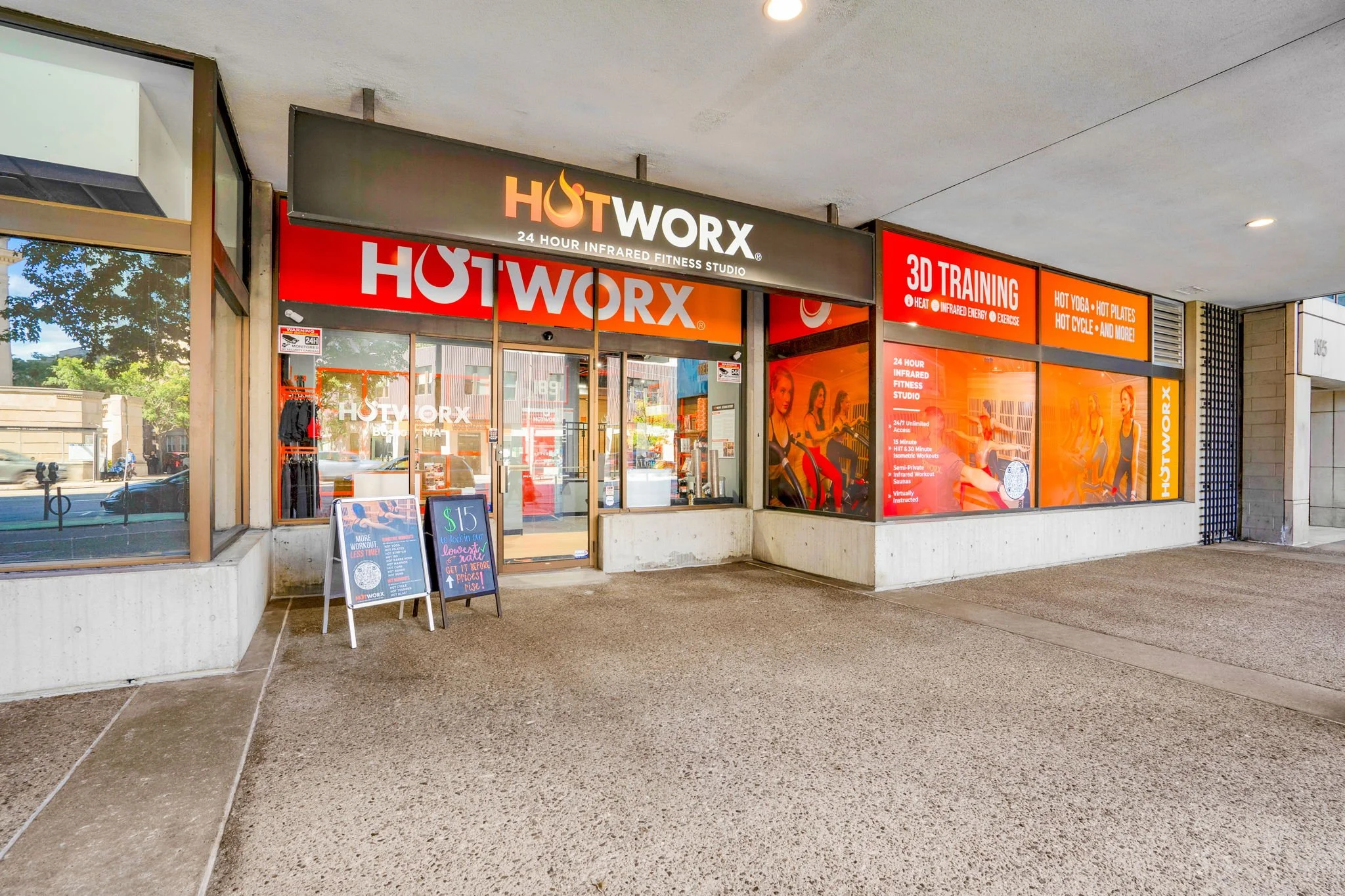 3-web-or-mls-Hotworx-43.jpg
