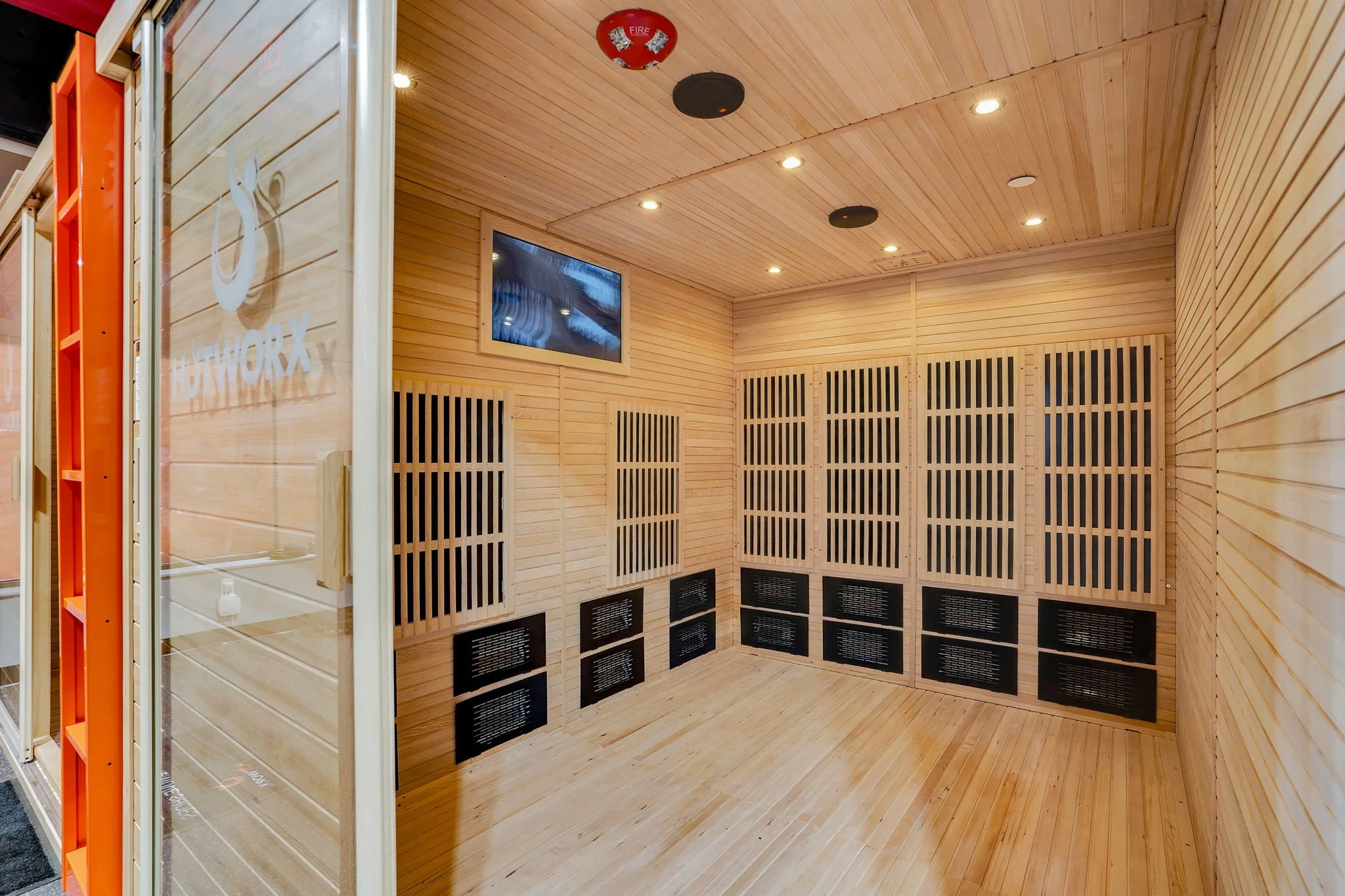 28-web-or-mls-Hotworx-14.jpg