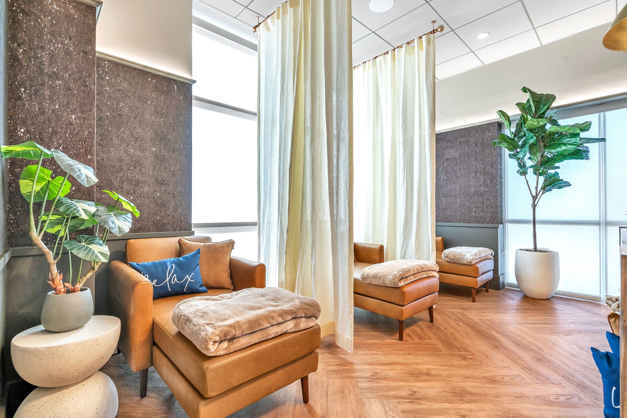 38-web-or-mls-Viva Med Spa-36.jpg