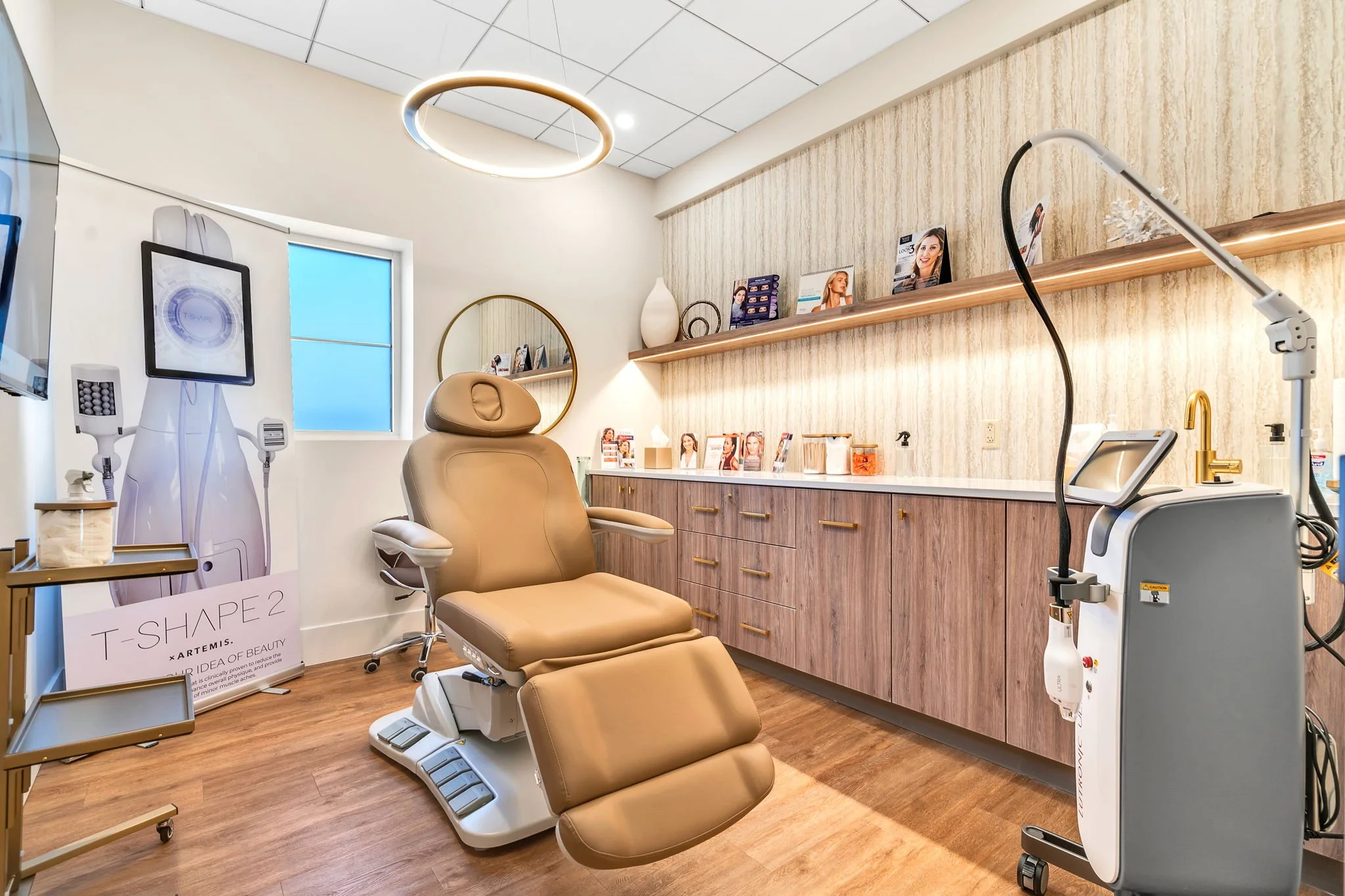 33-web-or-mls-Viva Med Spa-31.jpg