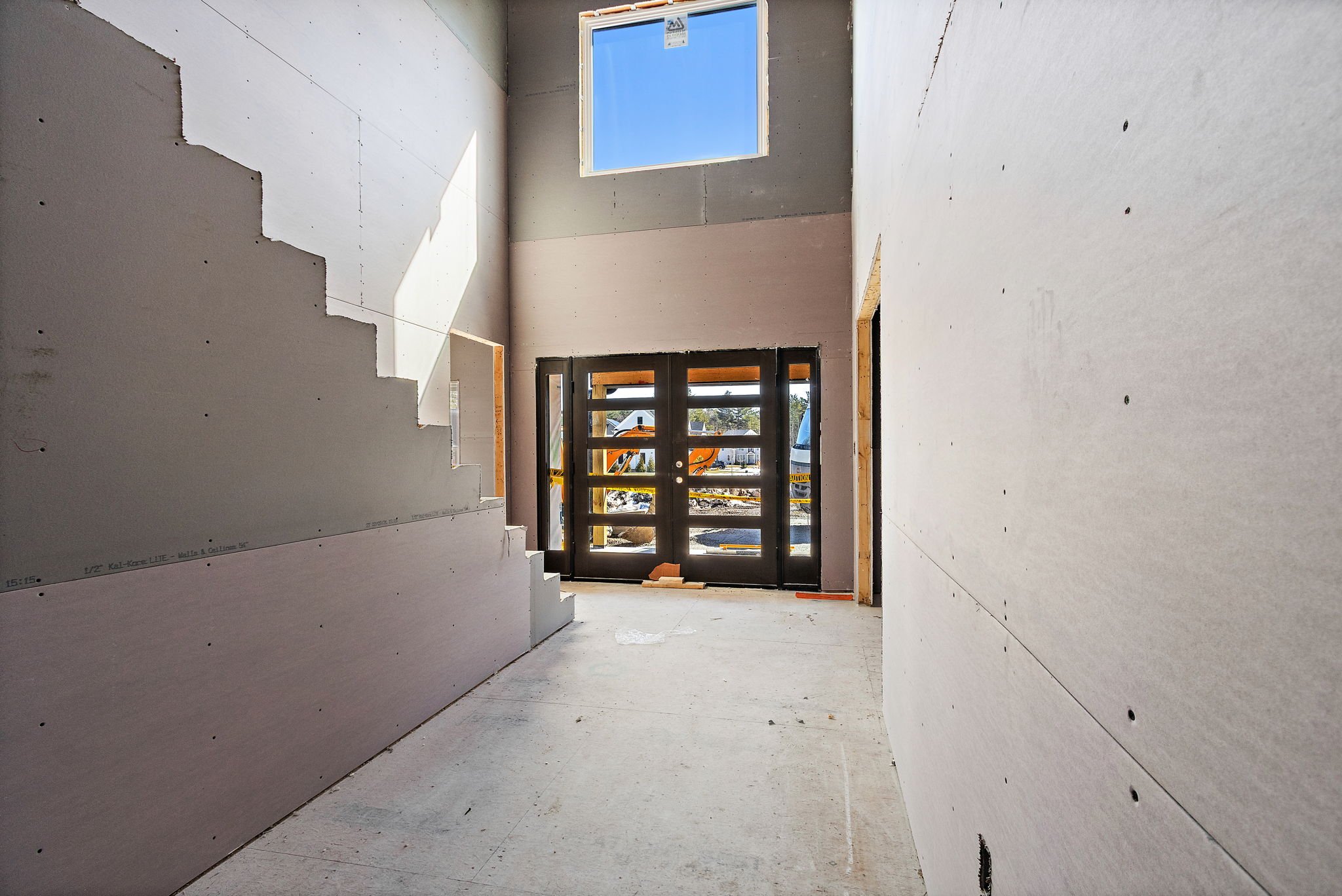12-web-or-mls-20 Holly Way-1.jpg