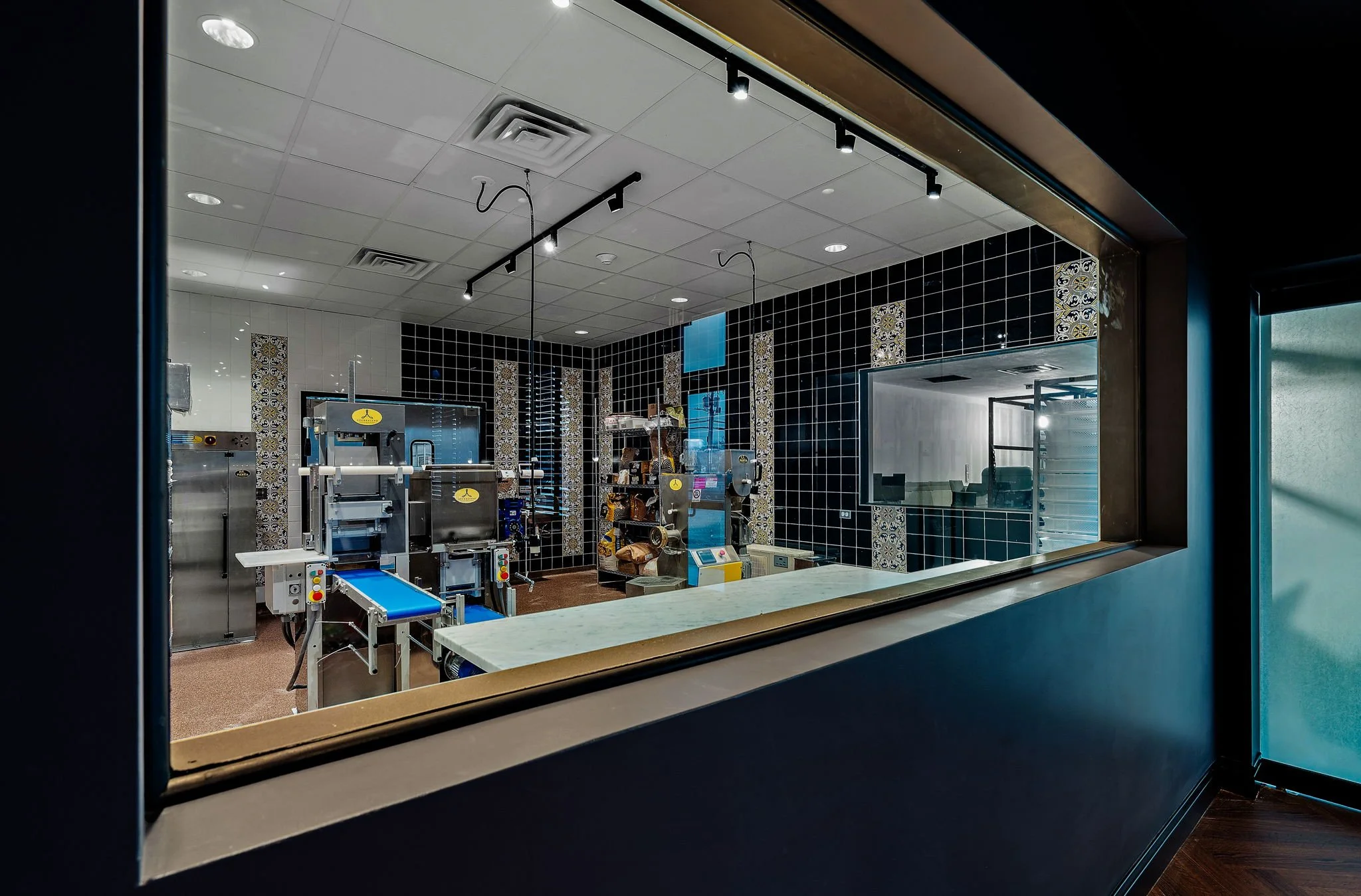 76-web-or-mls-151 Tower Hill Rd-63.jpg
