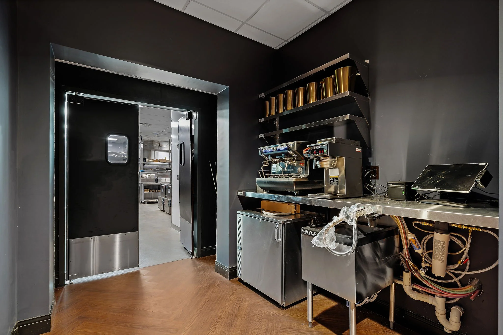 23-web-or-mls-151 Tower Hill Rd-15.jpg