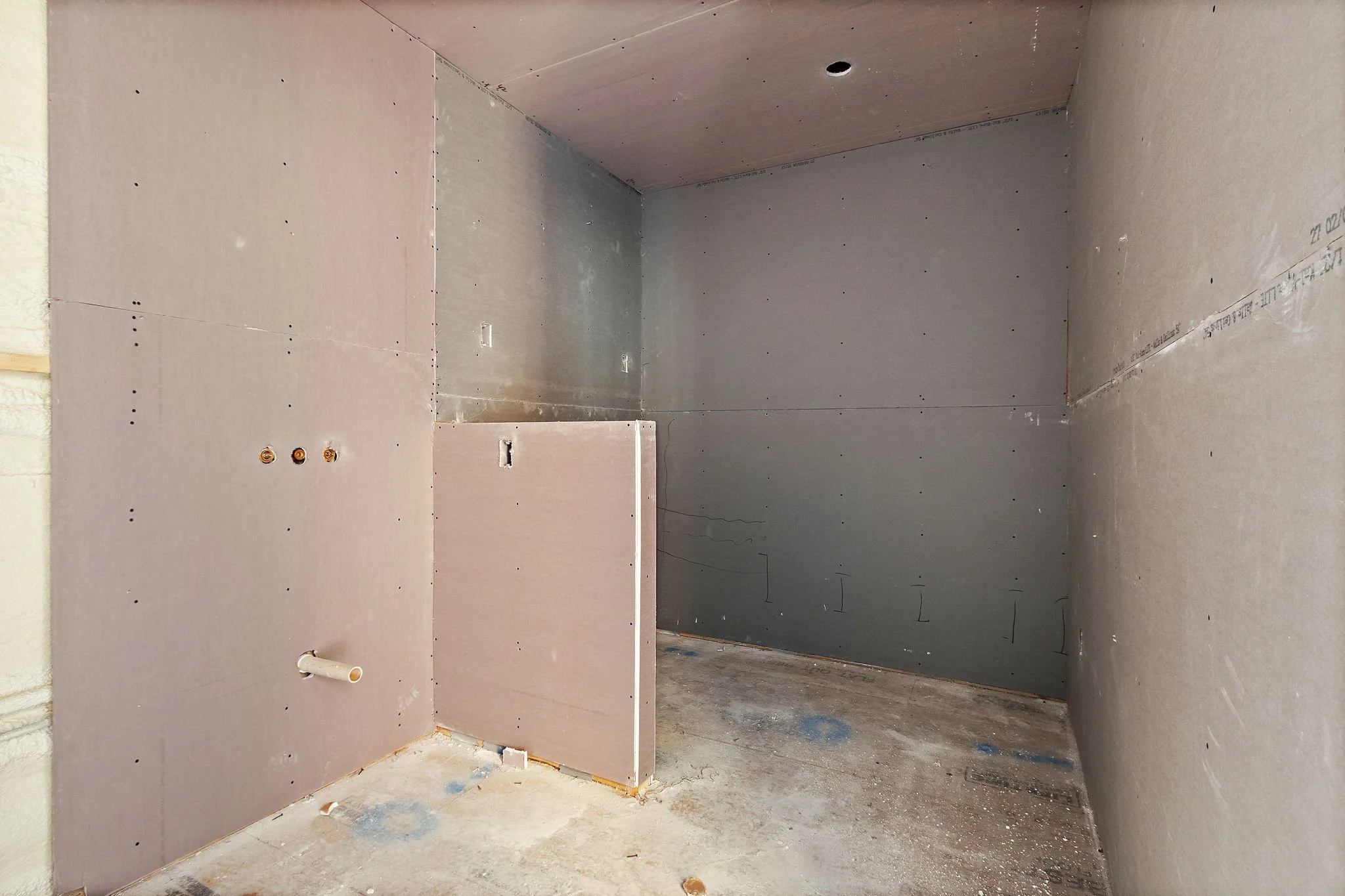 20-web-or-mls-20 Holly Way-9.jpg