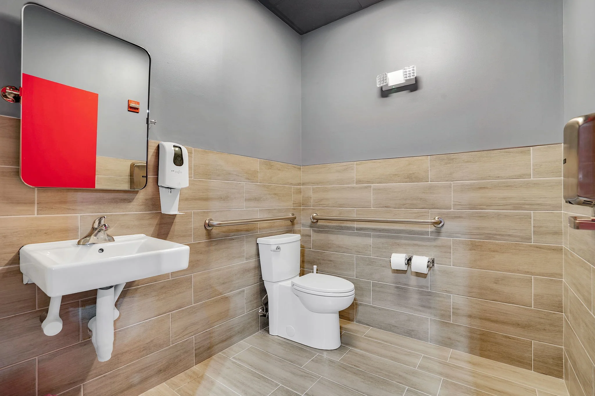 34-web-or-mls-Hotworx-20.jpg