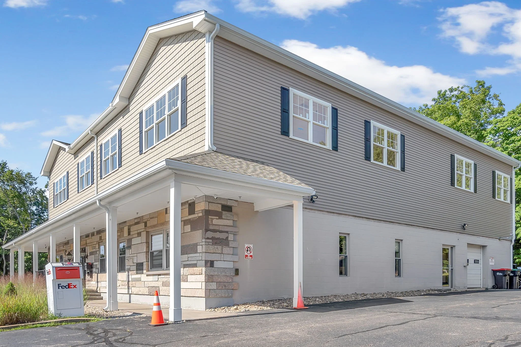 3-web-or-mls-Plainville-30.jpg