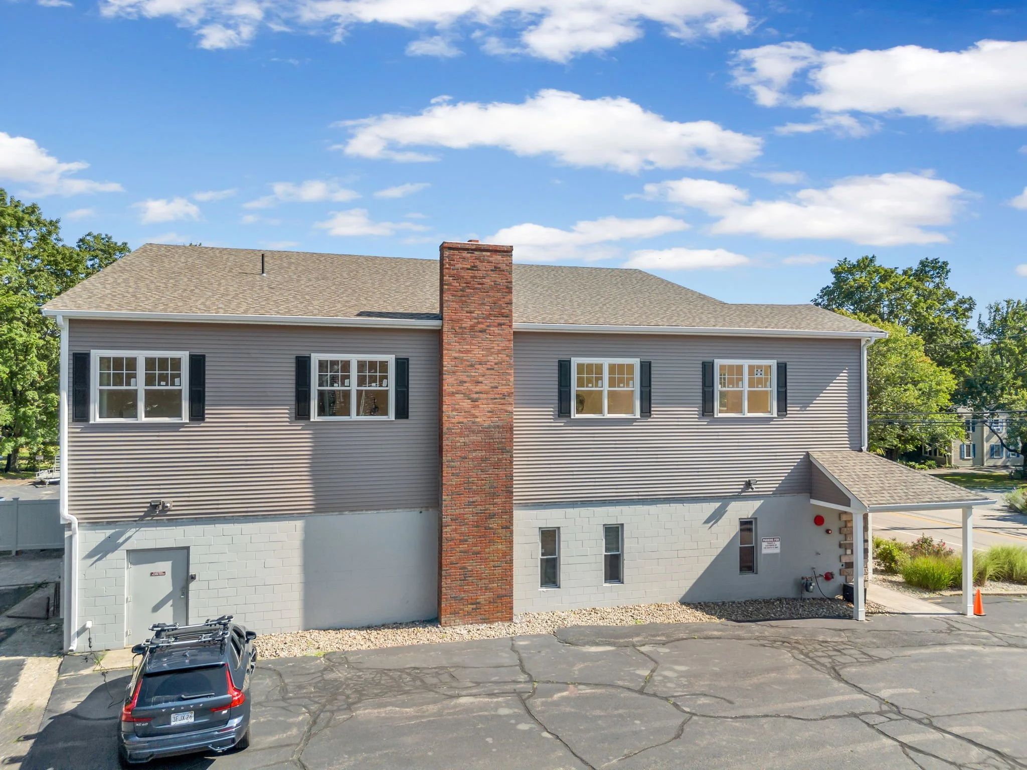 13-web-or-mls-Plainville-37.jpg