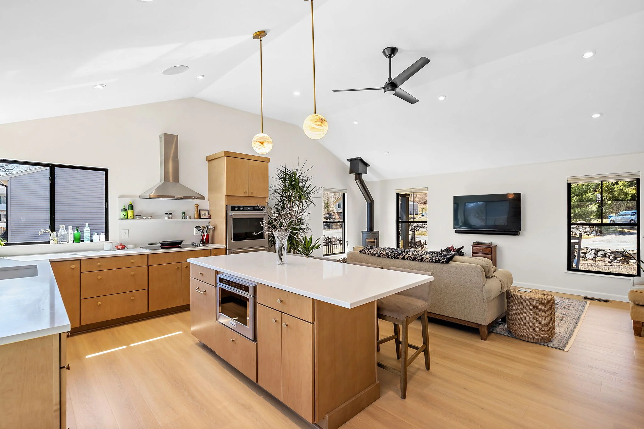 14-web-or-mls-863 Middlebridge-12.jpg