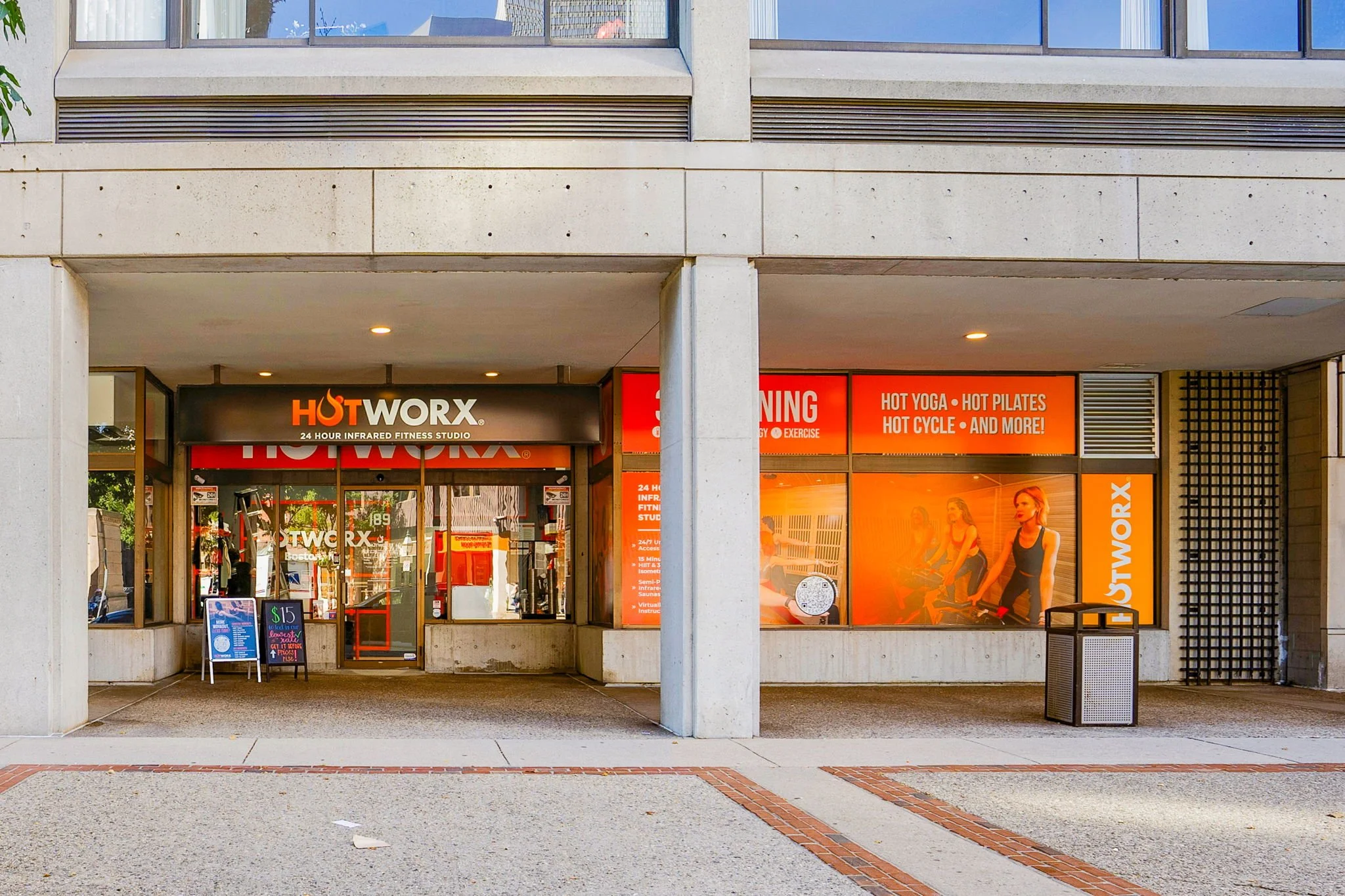 2-web-or-mls-Hotworx-46.jpg