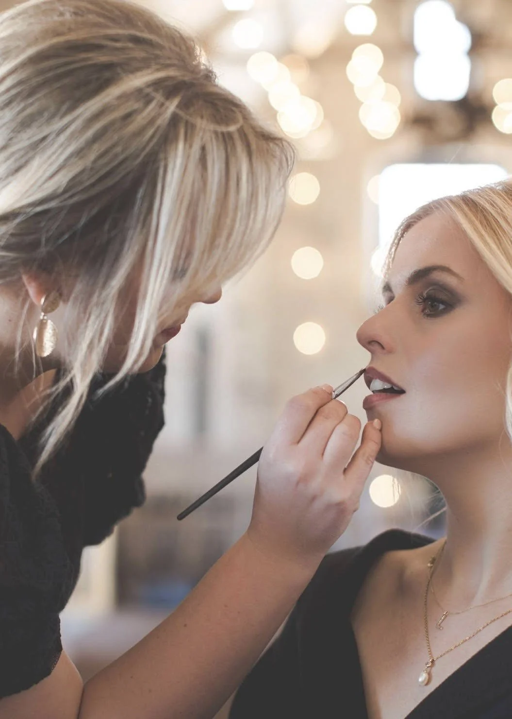 How To Choose Your Wedding Makeup Artist and Hair Stylist