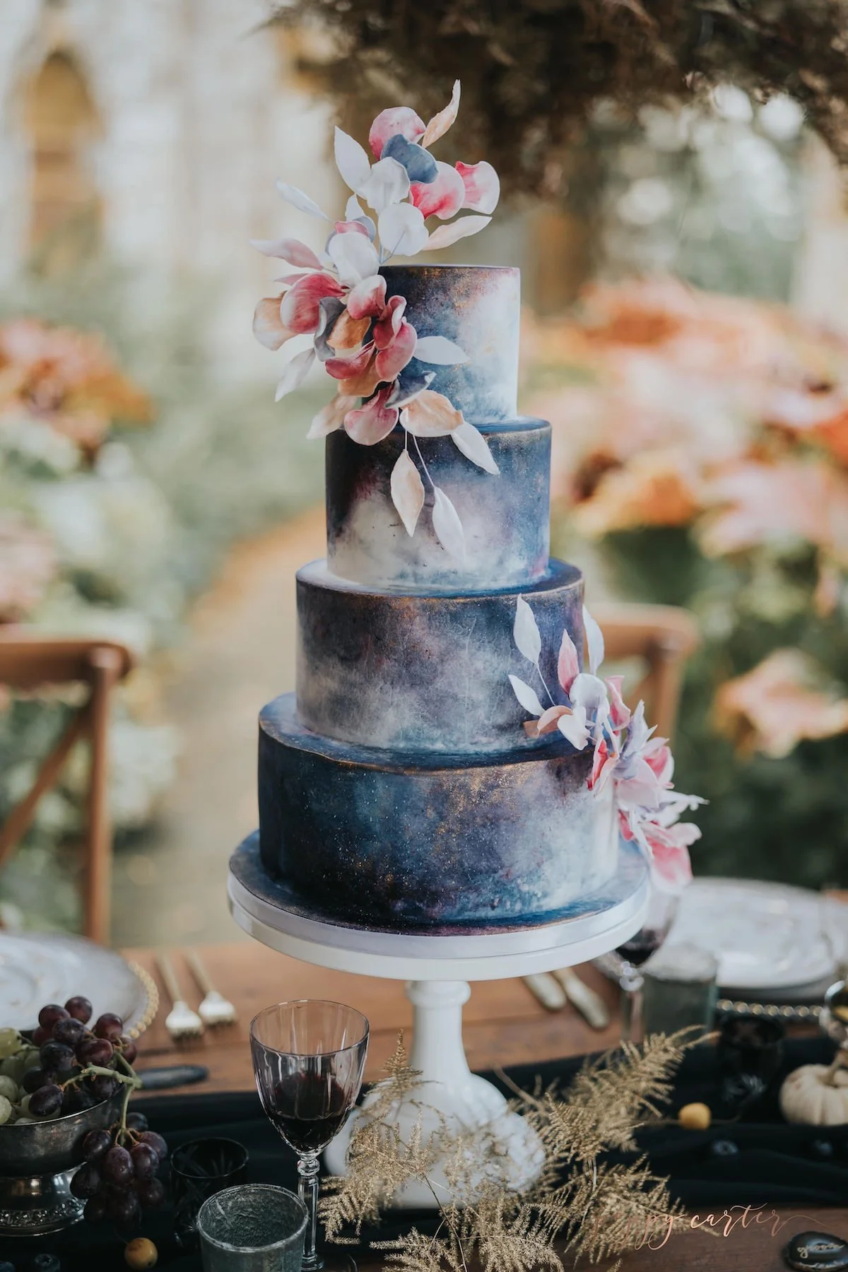 How Much Wedding Cake Do We REALLY Need?