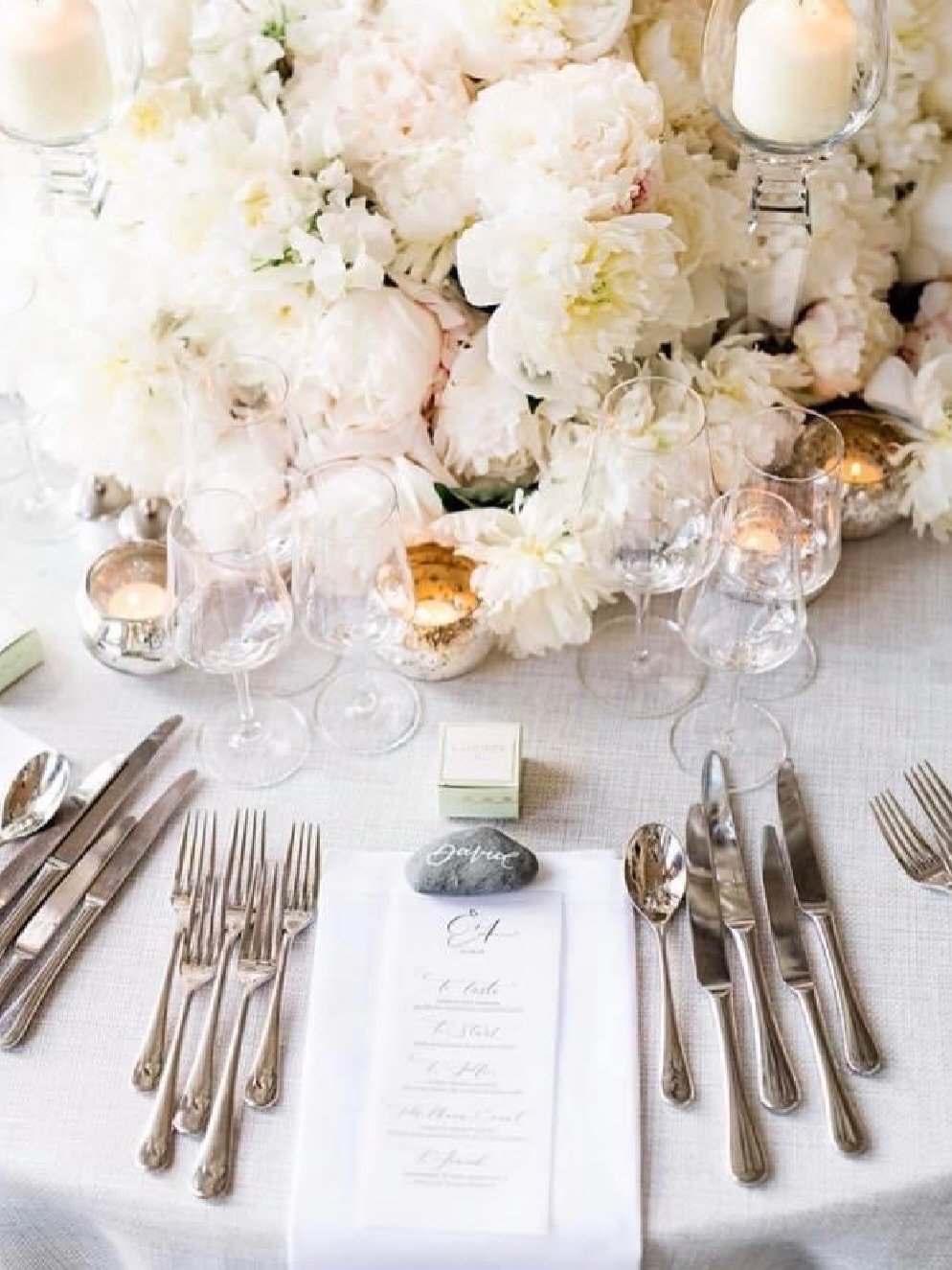 Building my new website meant revisiting some truly unforgettable weddings and E&amp;A&rsquo;s celebration at Aynhoe Park stopped me in my tracks all over again. 

When the bride is a florist, the floral design isn&rsquo;t just beautiful they leave e