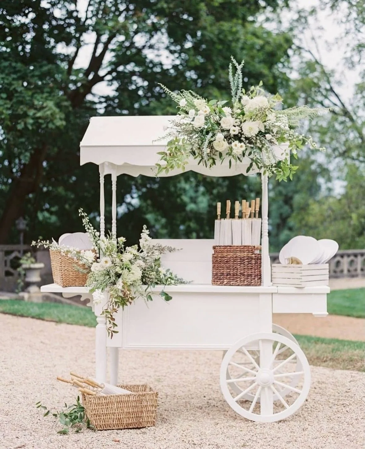 Currently away in Cornwall with the family, soaking up the sunshine ☀️

Weddings in heatwaves sound dreamy in theory. Less so when your guests are quietly melting before the ceremony&rsquo;s even begun.

Here are a few of my favourite ways to keep ev