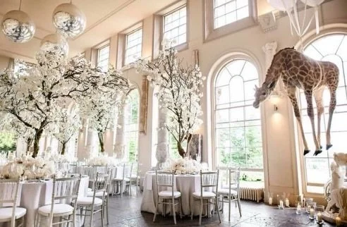 Happy Anniversary E&amp;A 🤍 

Some weddings are simply unforgettable, and E&amp;A&rsquo;s celebration is one we&rsquo;ll treasure forever.

The bride, being a florist herself, had a vision for the day that was nothing short of extraordinary. Every c
