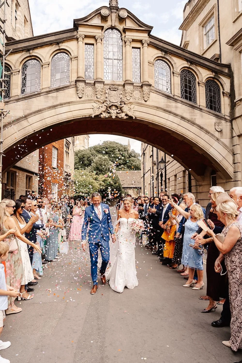 Bodleian-Library-Oxfordshire-Wedding-Confetti-Shot-Helen&Tom-26.JPG