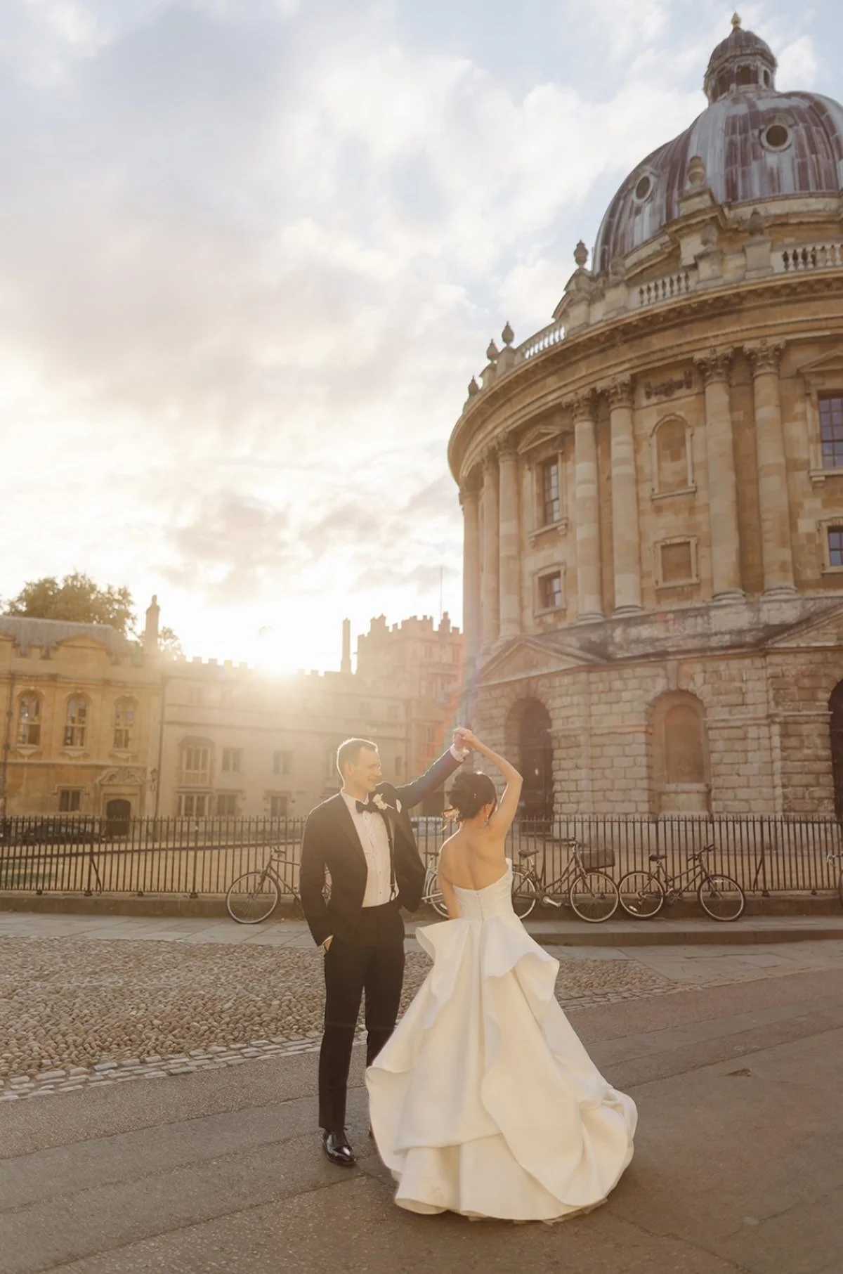 Bodleian-Library-Oxfordshire-Wedding-Portraits-Aileen&Josh- 25.jpeg