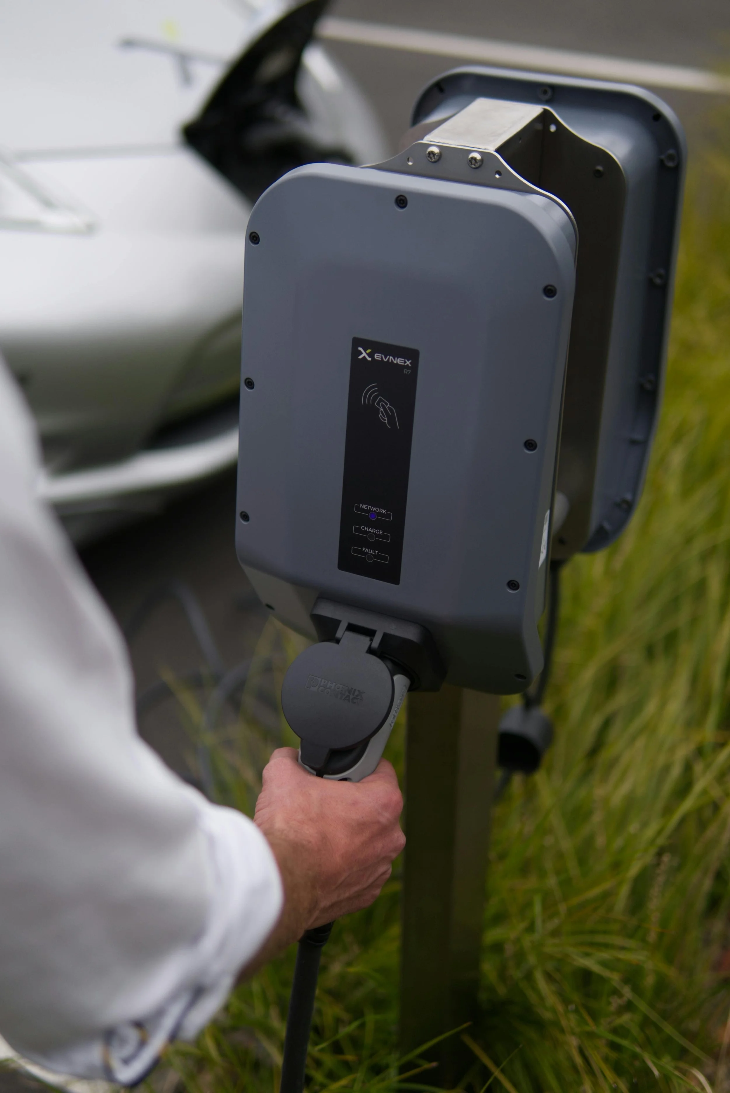 Nahaufnahme einer Elektro Ladestation.