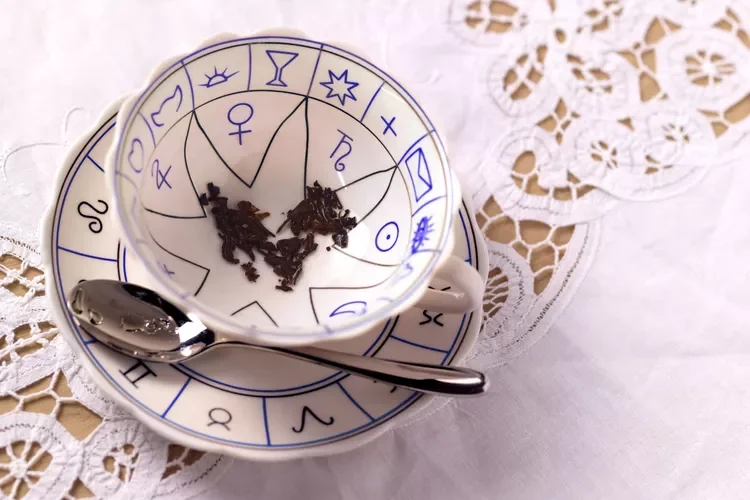Step into a world of symbols with authentic tea leaf readings in Melbourne. Discover what the leaves reveal about your path in a soulful, immersive session. Perfect for clarity or a unique gift. Book your 2026 reading today.