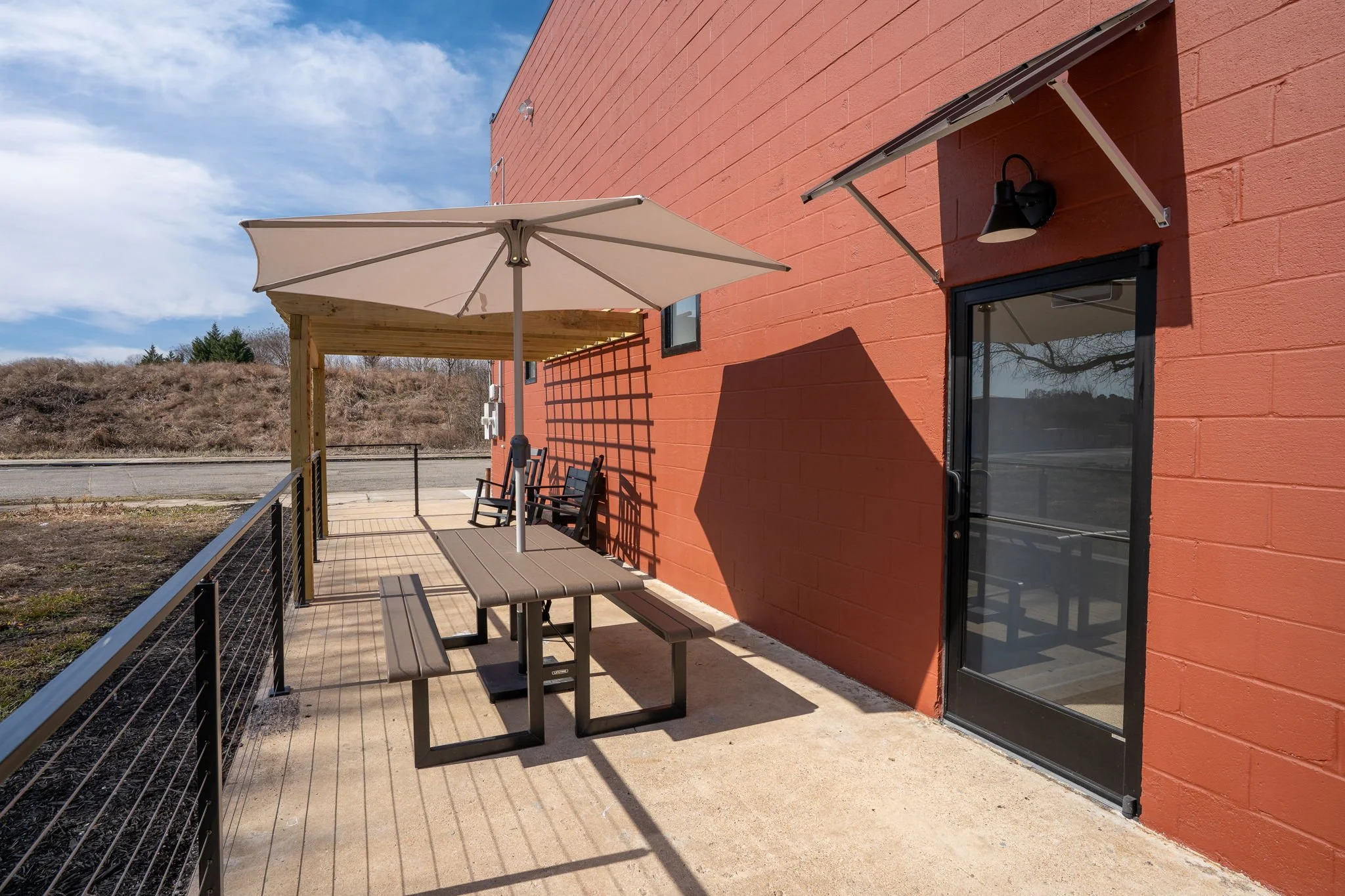 11-web-or-mls-117 S Main St exterior-5.jpg