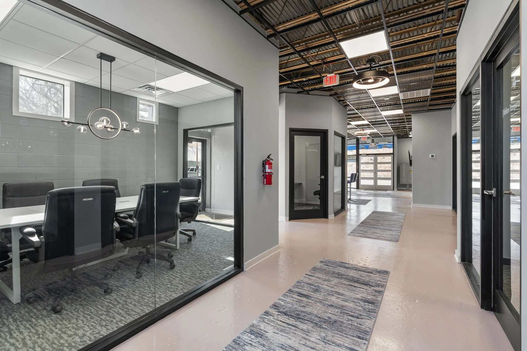 54-web-or-mls-117 S Main St interior-52.jpg