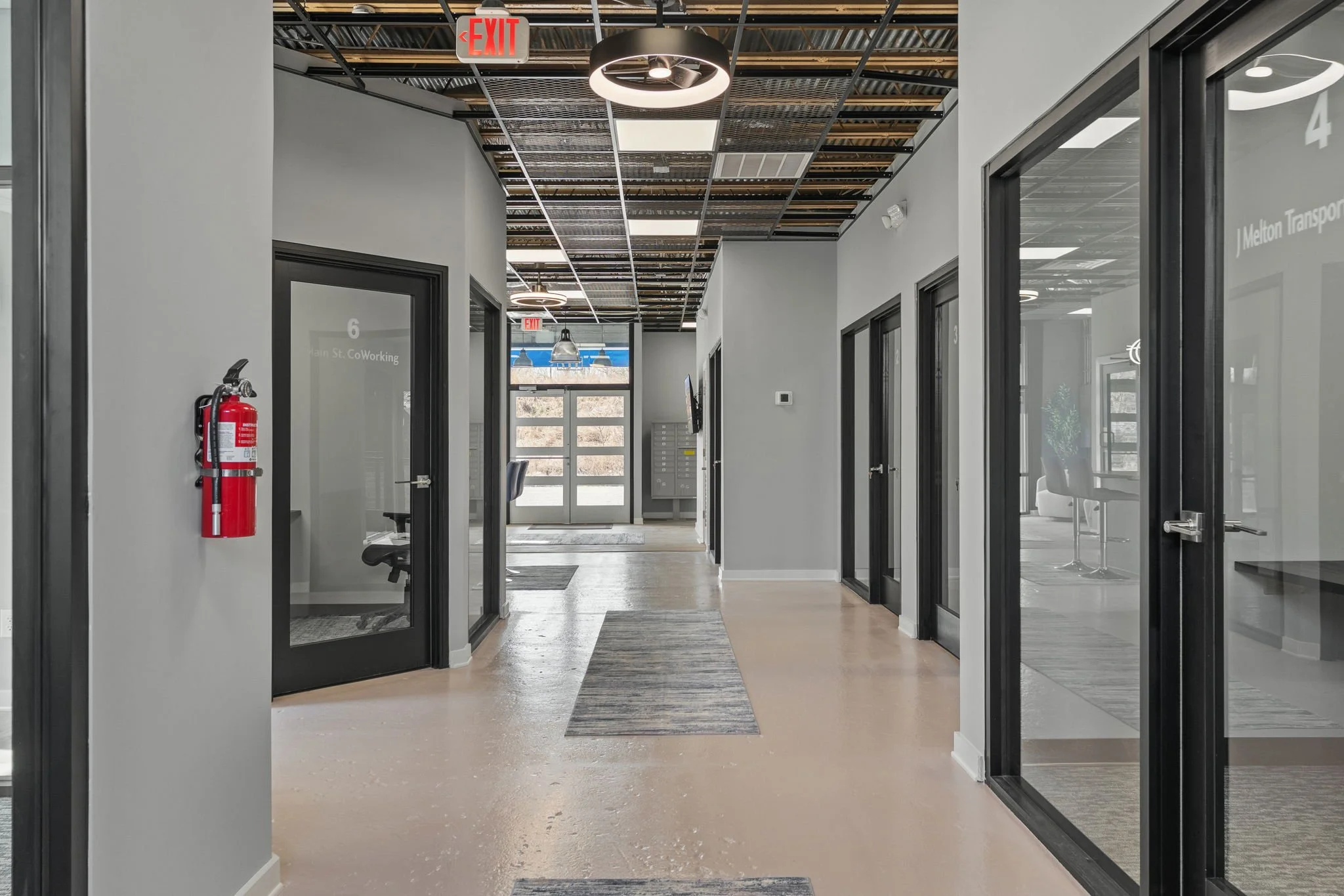 55-web-or-mls-117 S Main St interior-51.jpg