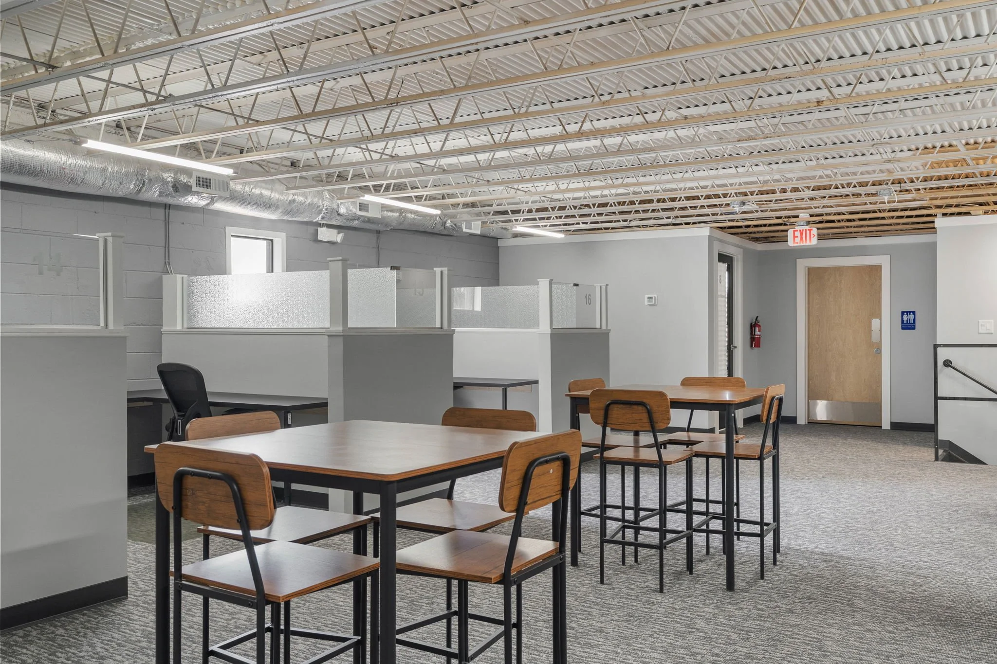 94-web-or-mls-117 S Main St interior-12.jpg