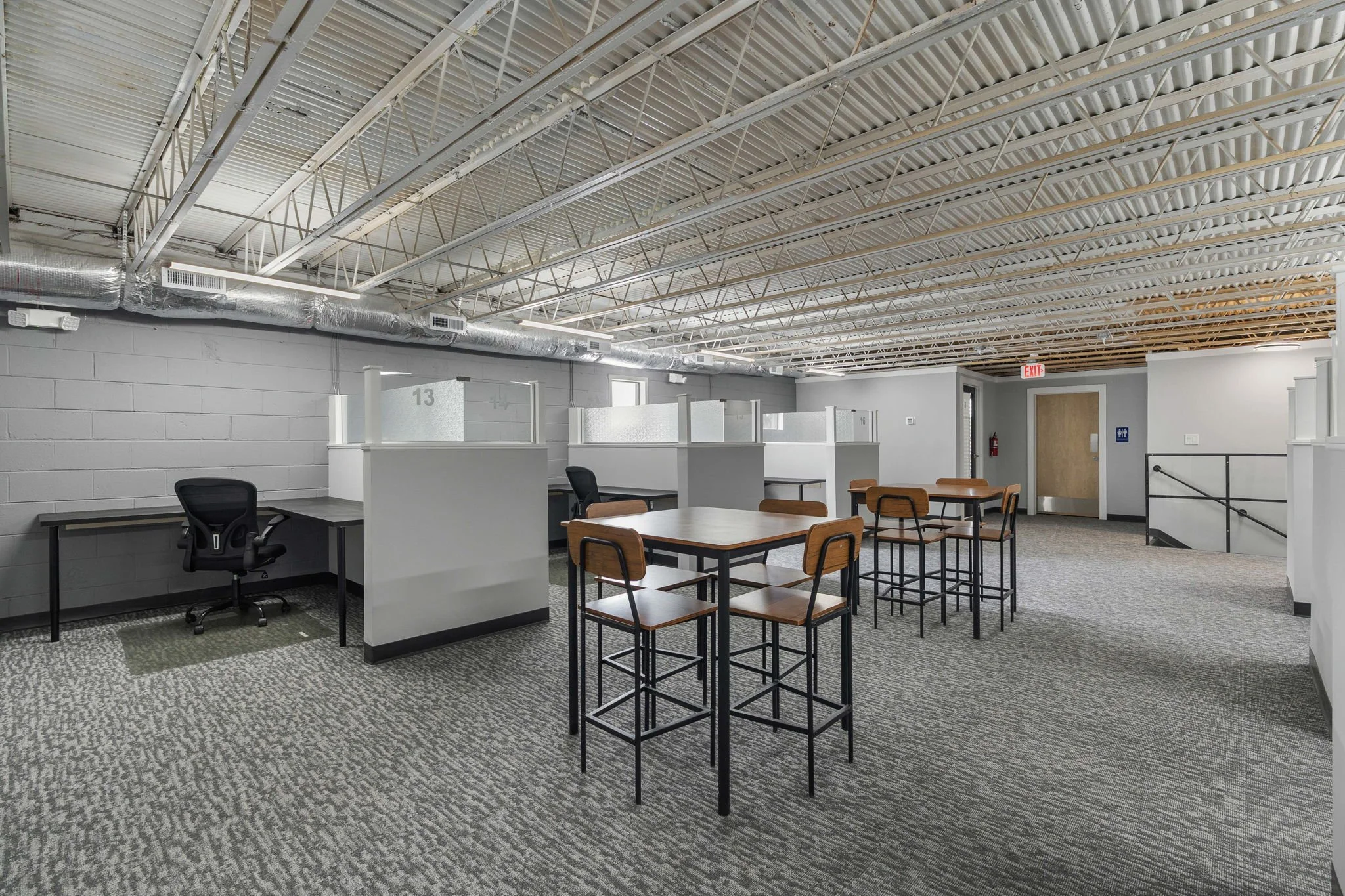 93-web-or-mls-117 S Main St interior-13.jpg