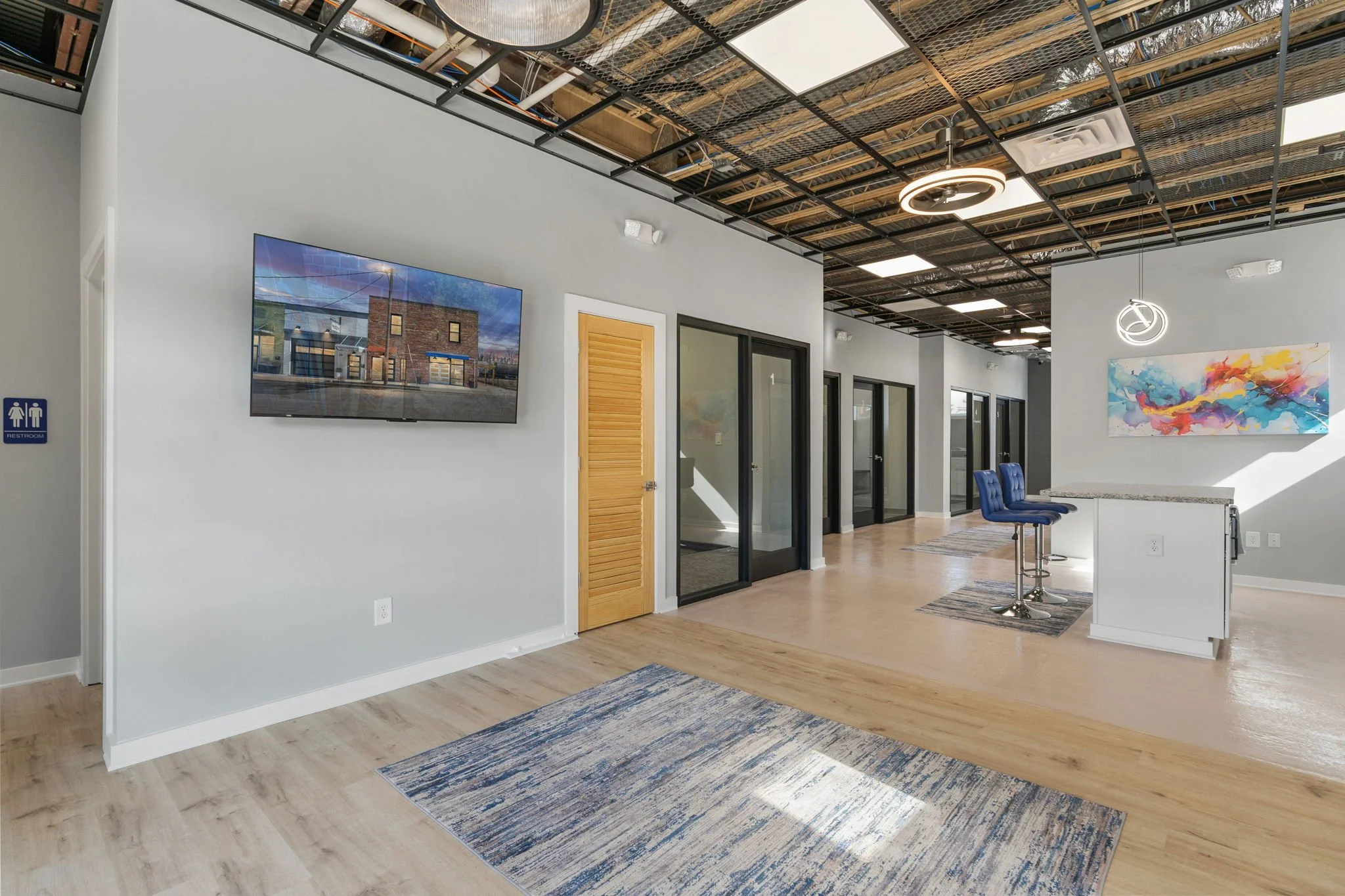 27-web-or-mls-117 S Main St interior-79.jpg