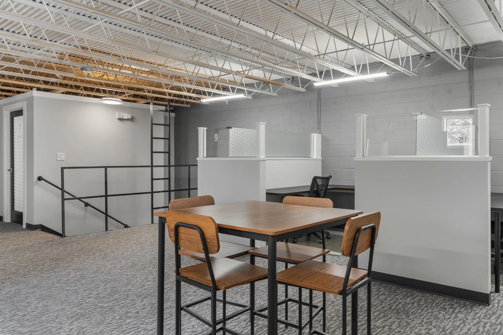 88-web-or-mls-117 S Main St interior-18.jpg