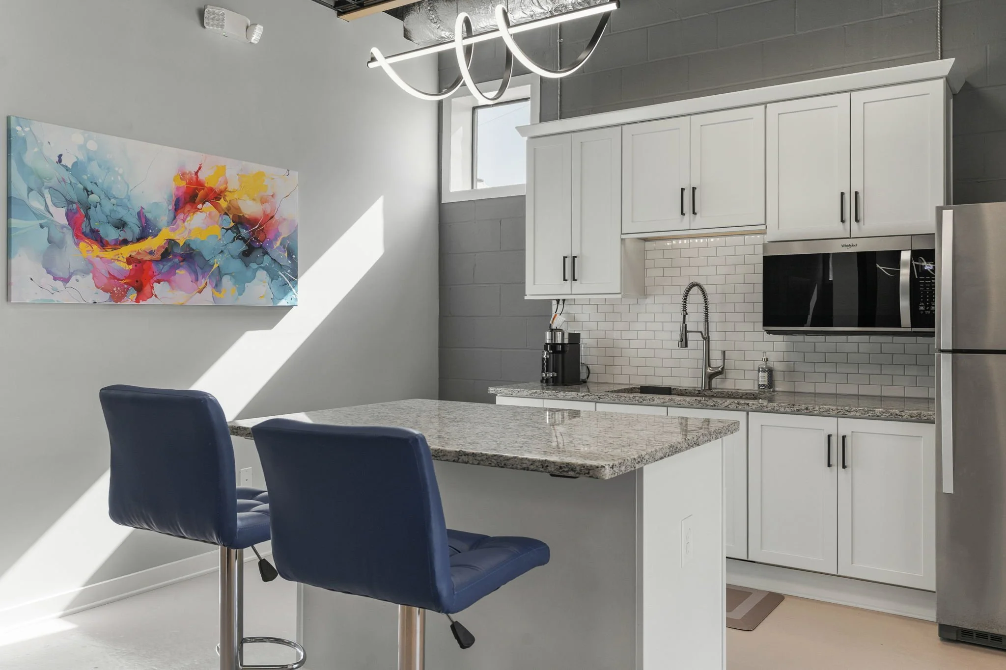 36-web-or-mls-117 S Main St interior-70.jpg