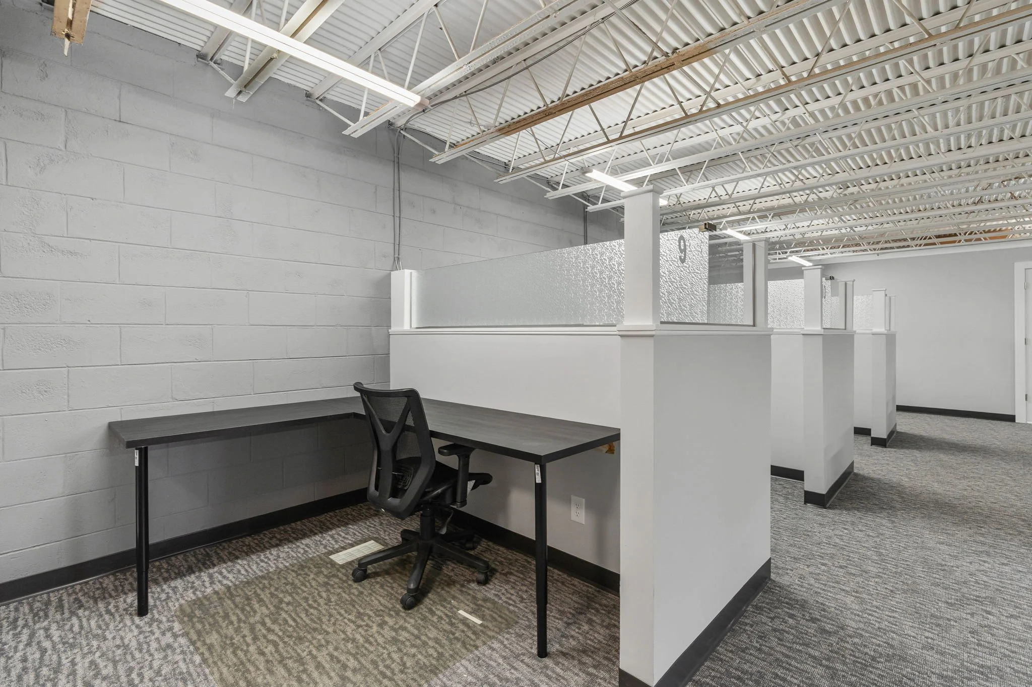 80-web-or-mls-117 S Main St interior-26.jpg