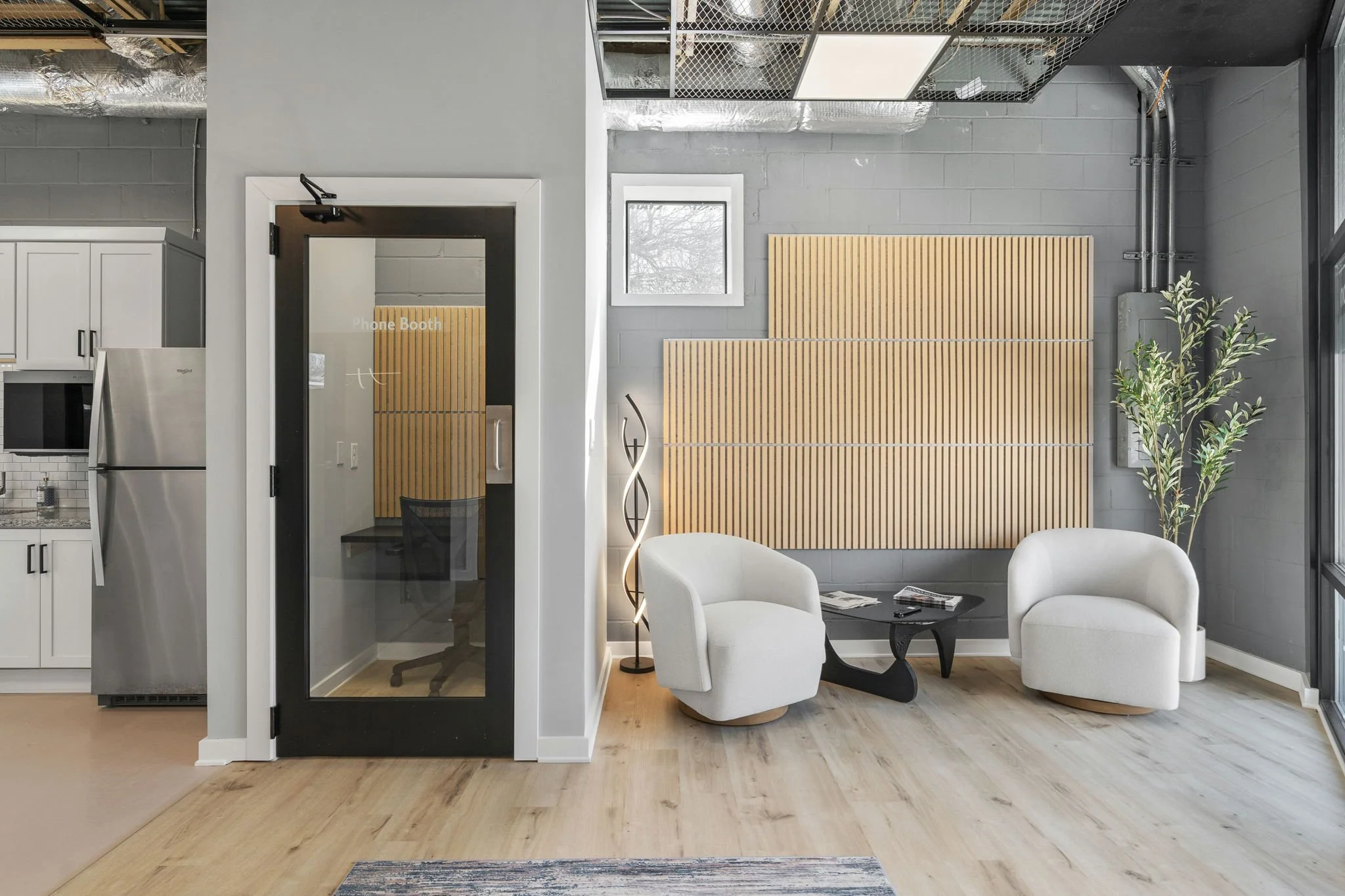 23-web-or-mls-117 S Main St interior-83.jpg