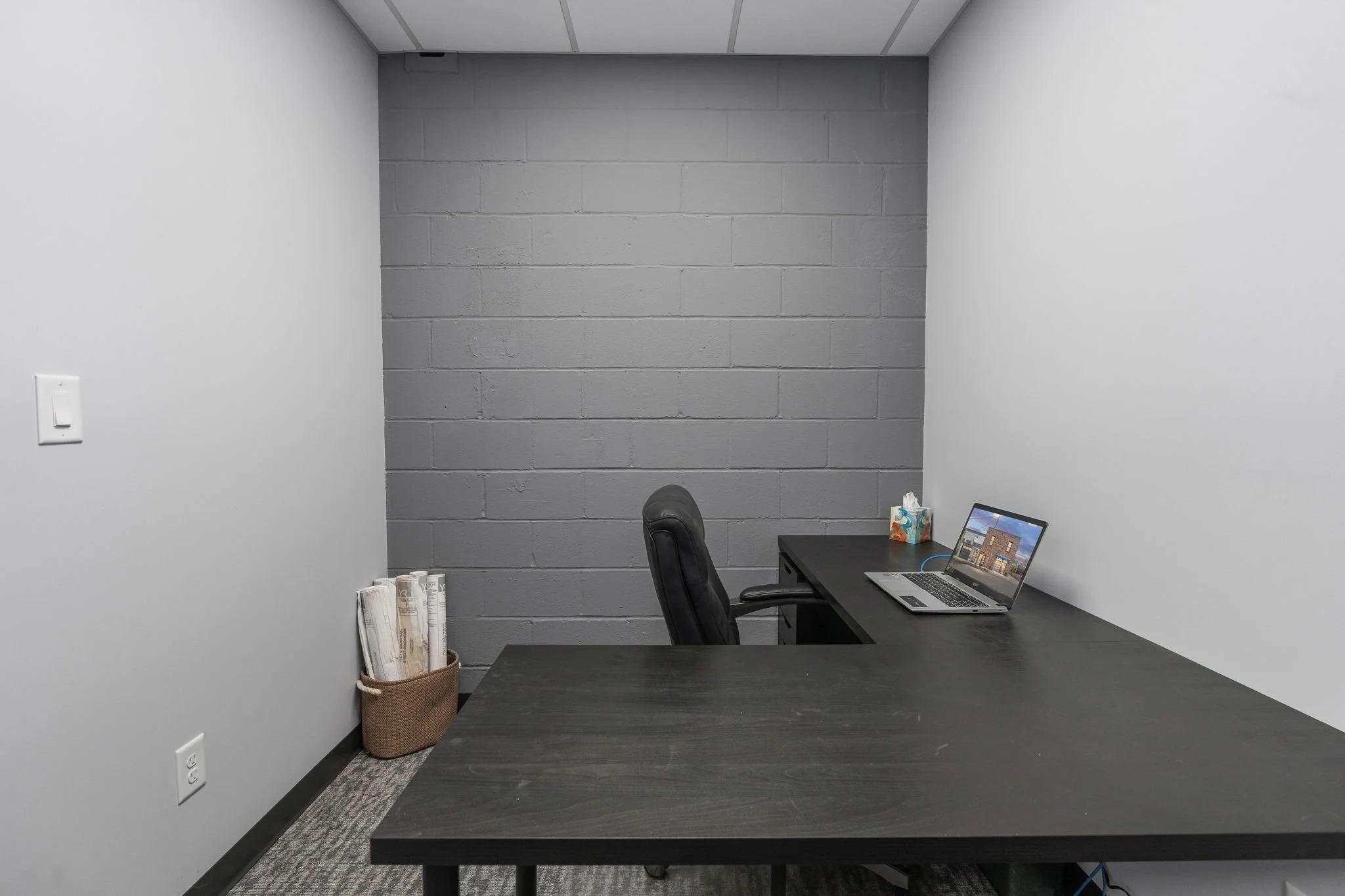 63-web-or-mls-117 S Main St interior-43.jpg