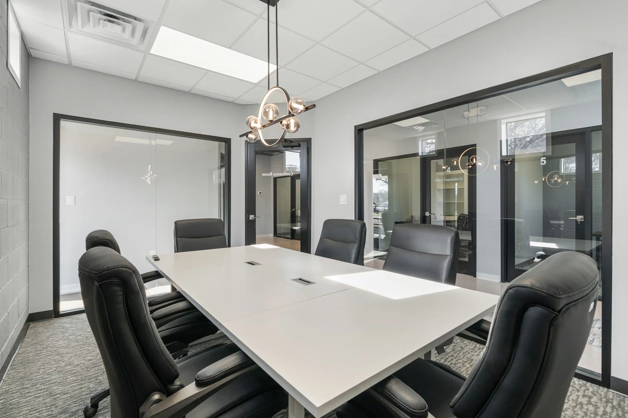 59-web-or-mls-117 S Main St interior-47.jpg