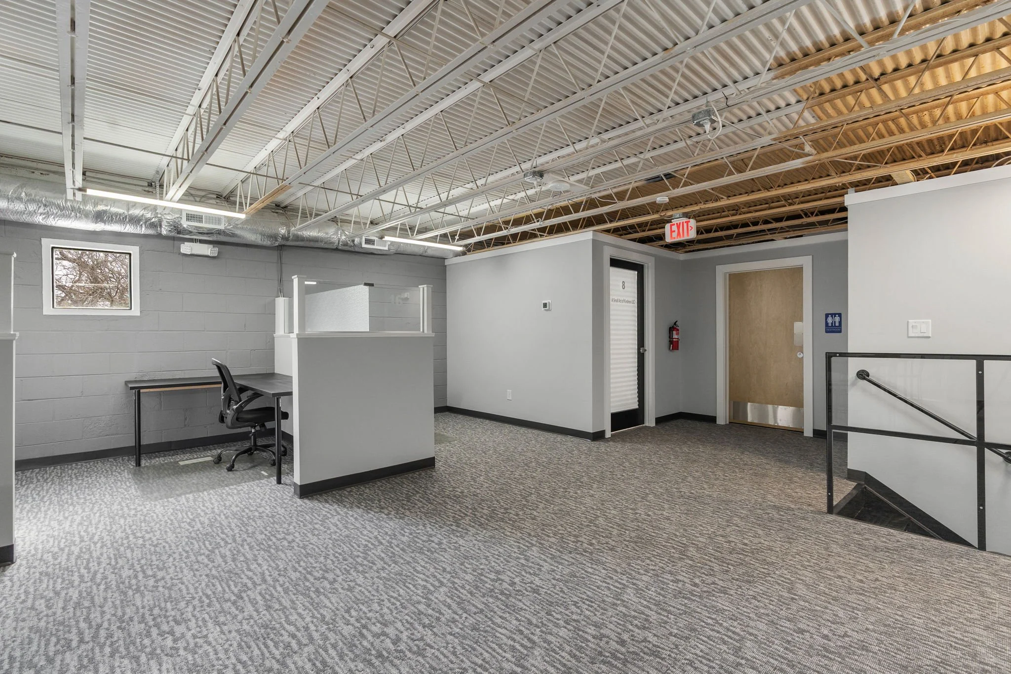 78-web-or-mls-117 S Main St interior-28.jpg