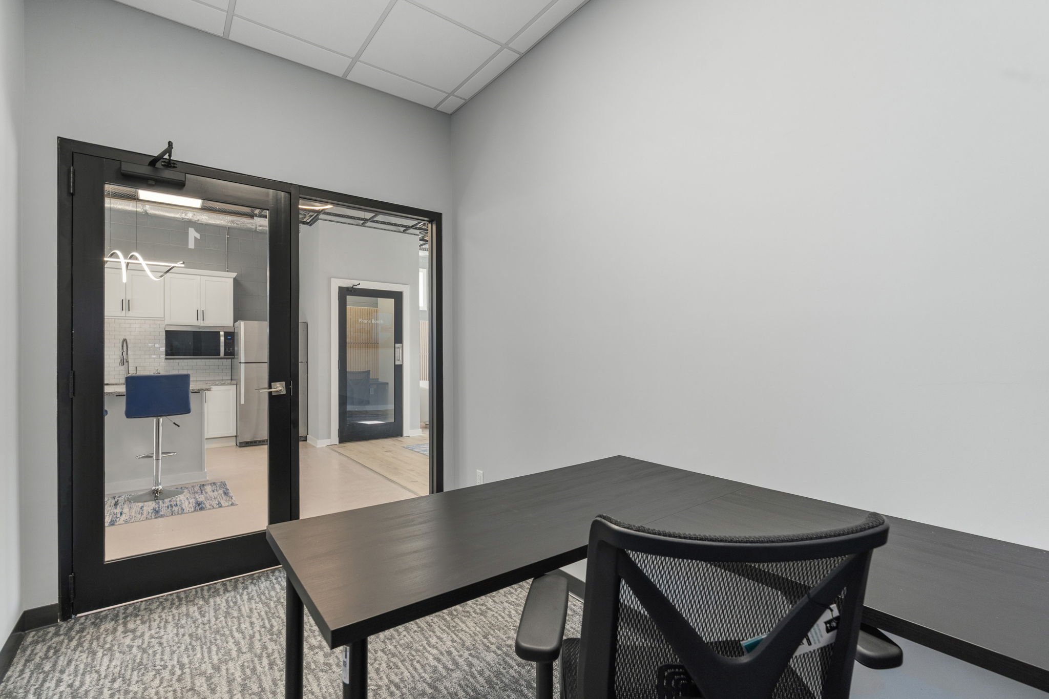 47-web-or-mls-117 S Main St interior-59.jpg
