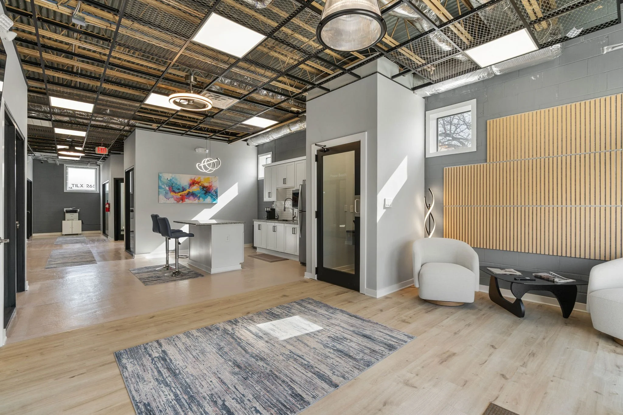 25-web-or-mls-117 S Main St interior-81.jpg