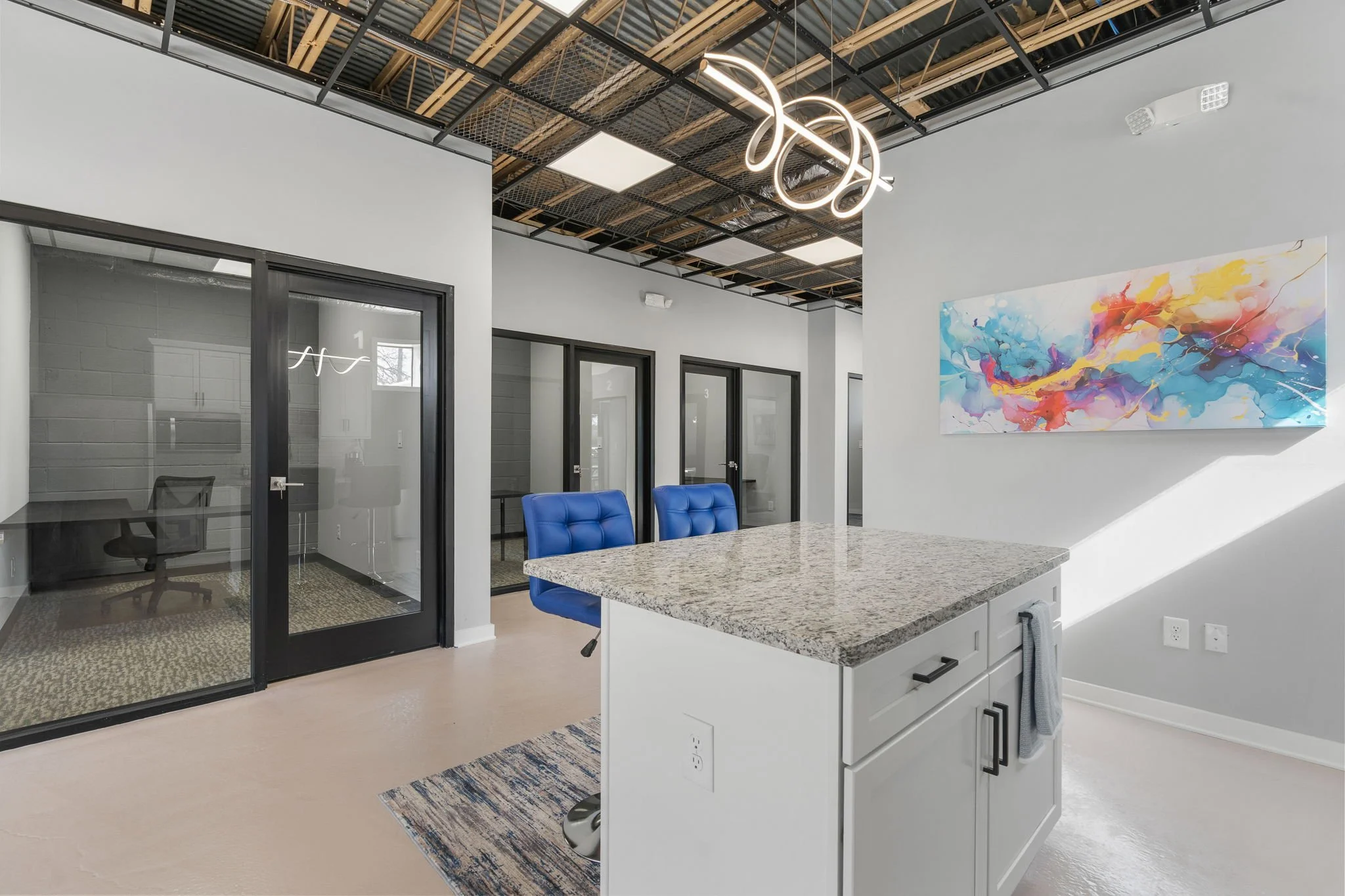 42-web-or-mls-117 S Main St interior-64.jpg