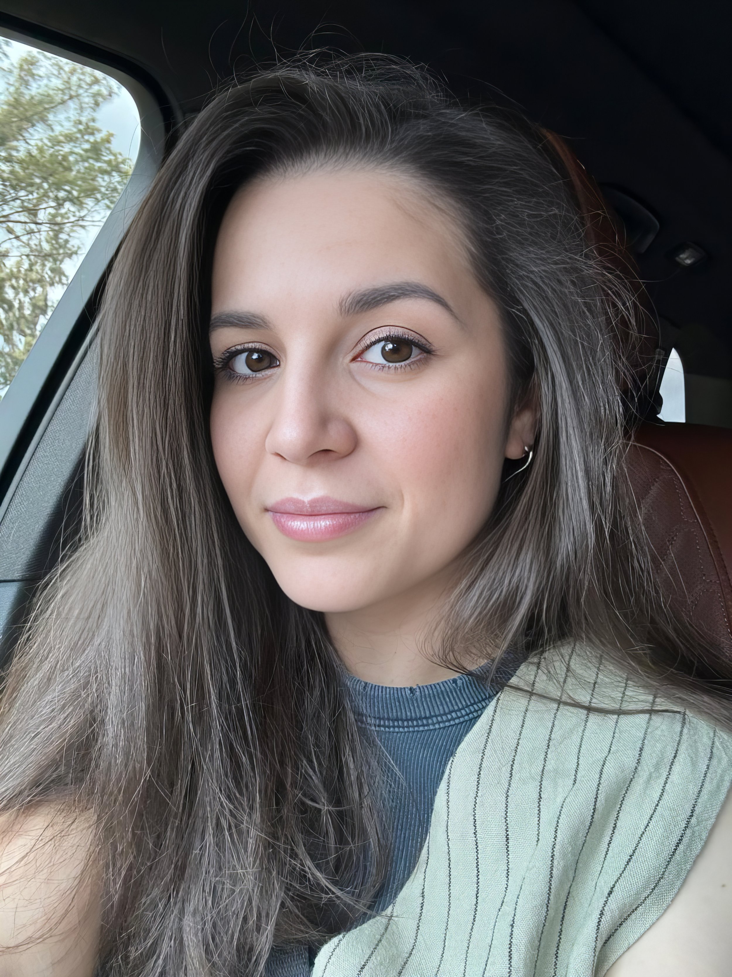 Ofeliya Agabekyan, operations and client coordination at VK Light Solutions