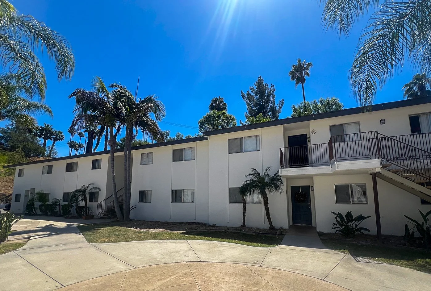 Palm Vista Exterior from Interior Courtyard