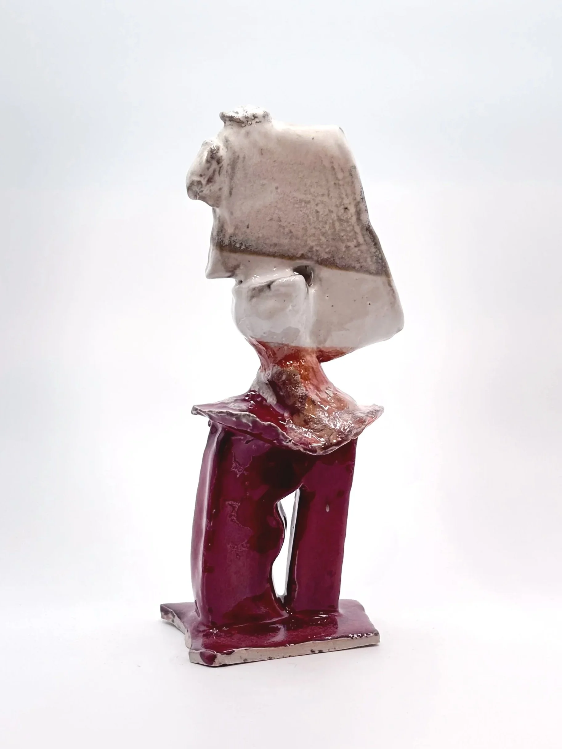 Porcelain, Epoxy, resin stains and recycles cubic zirconia, Rhinestones, Enamel and textile