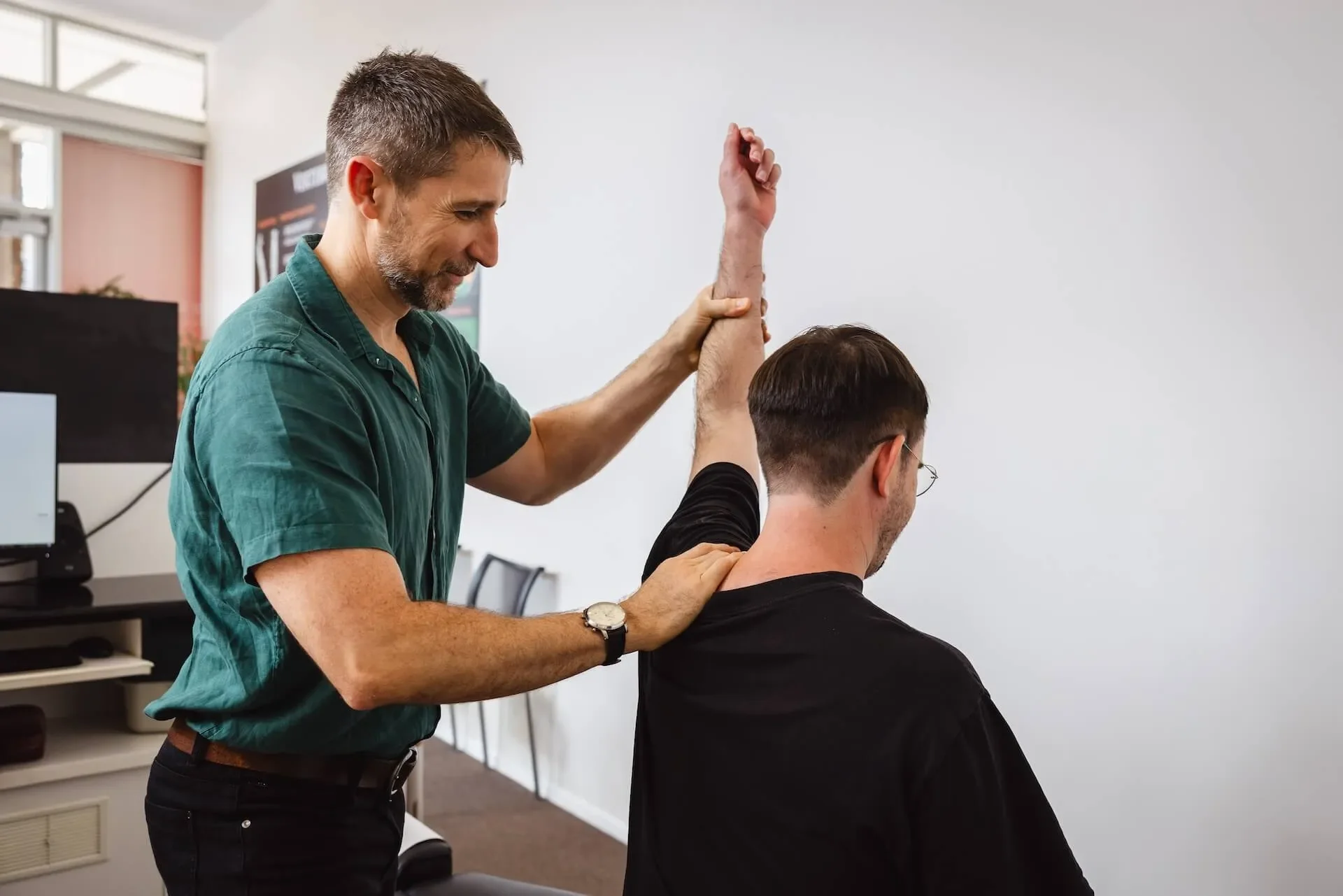 Dr Stuart Ward (chiro) shoulder adjustment