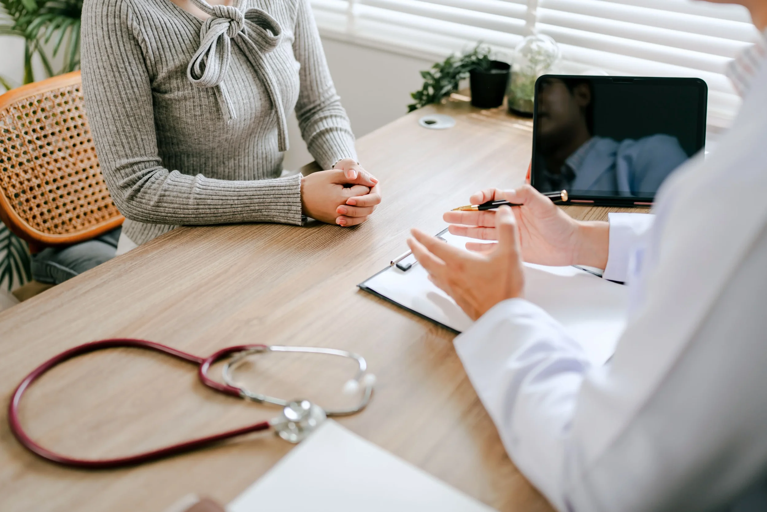 Consulta con el Dr. Heriberto Reyes, nefrólogo en Tijuana experto en salud renal.