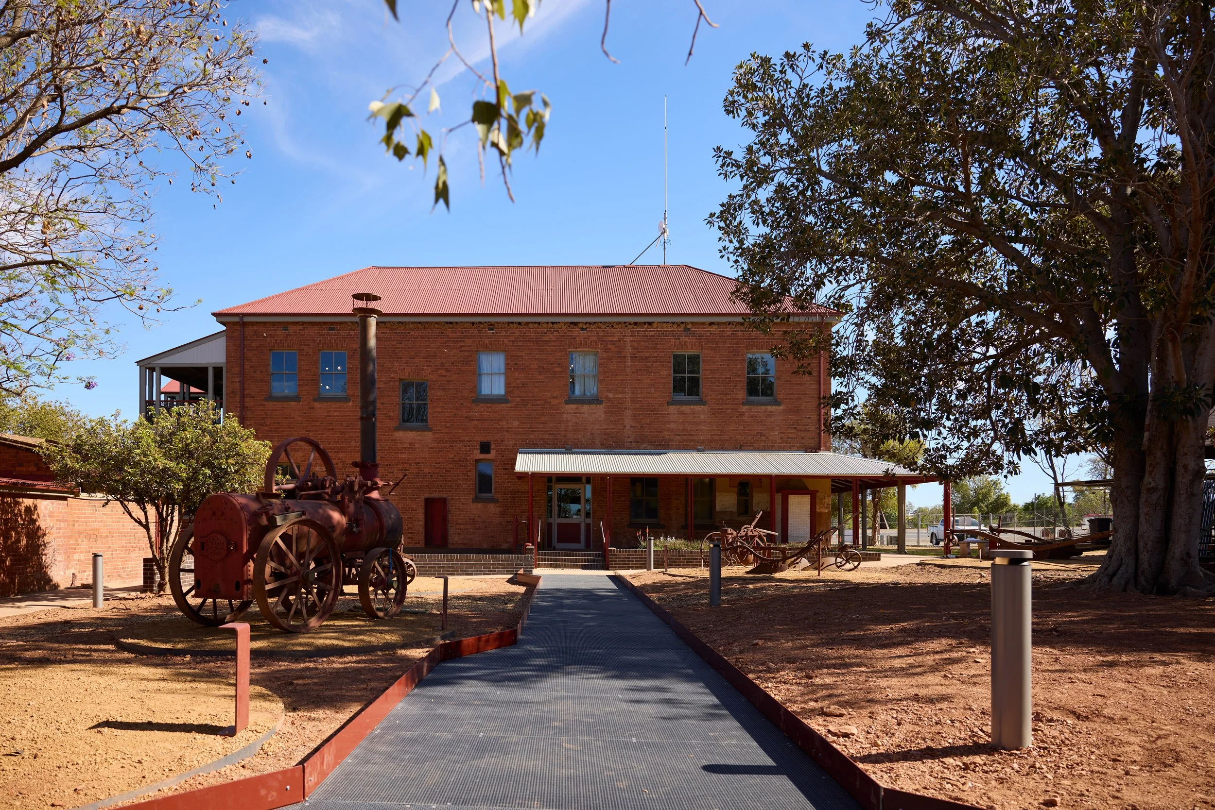An image of the Cultural Center.