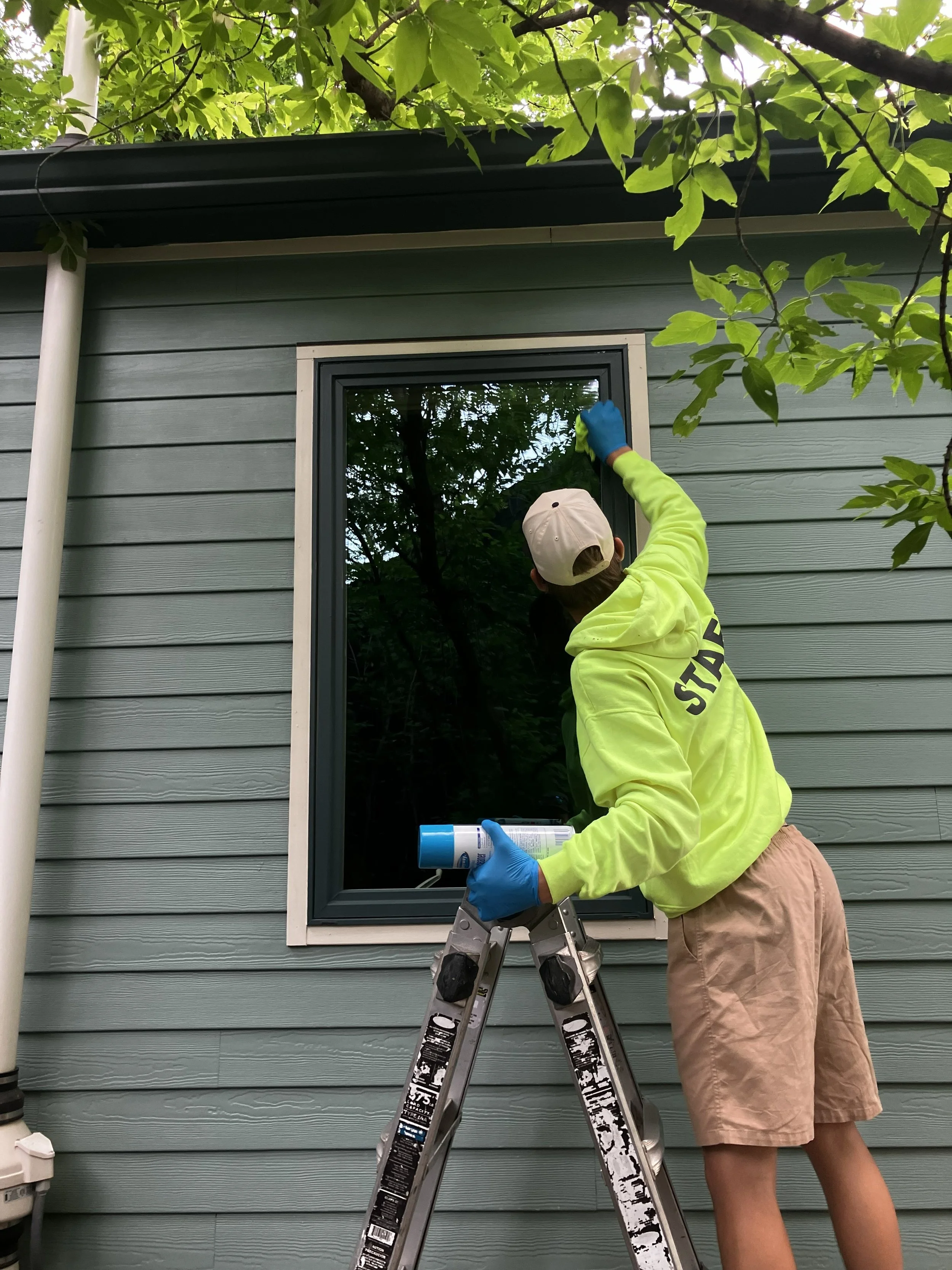 Downtown Bozeman window pane replacement